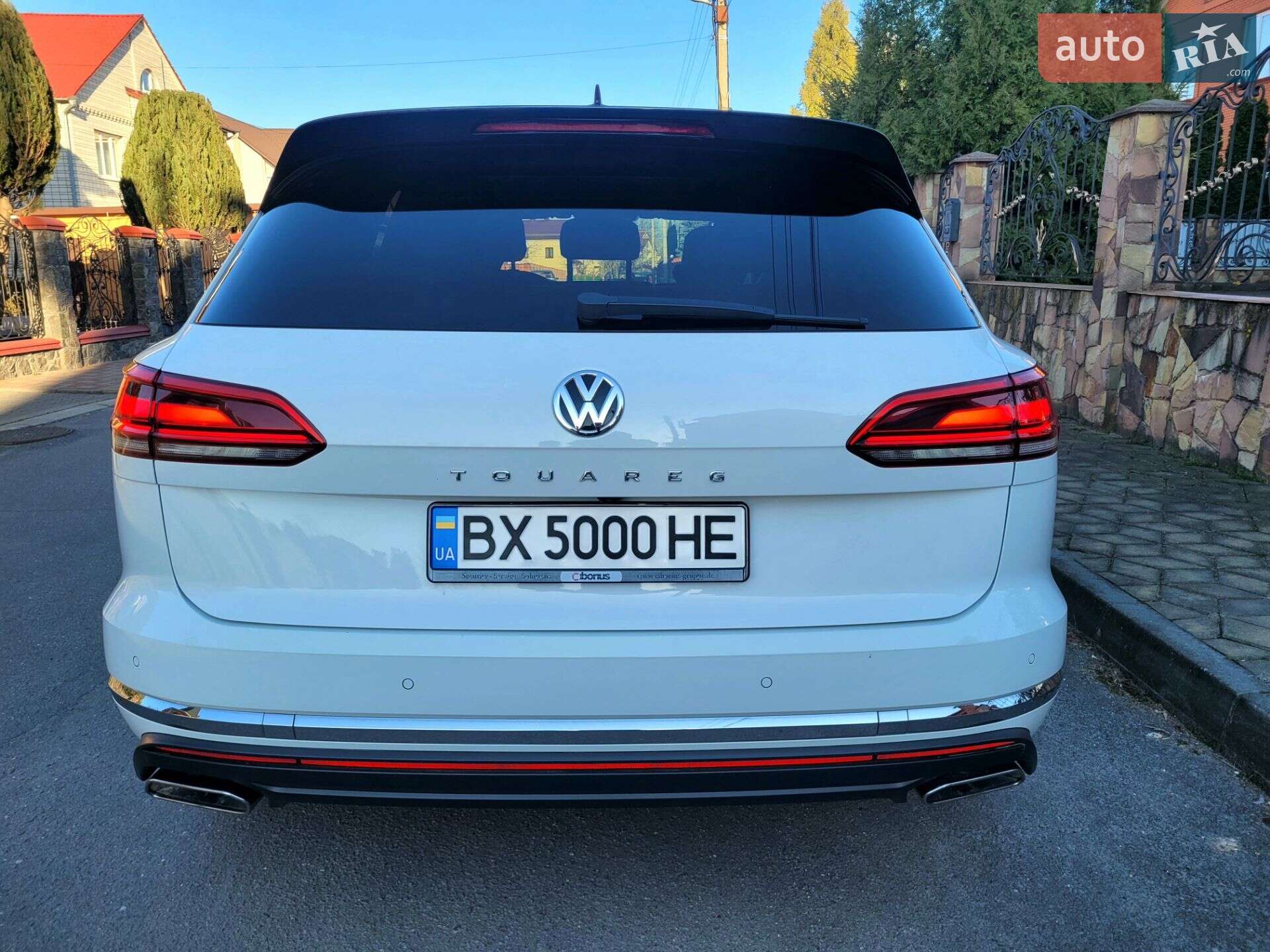 Volkswagen Touareg 2018 VIN WVGZZZCRZJD007231 фото оголошення 7 з 57