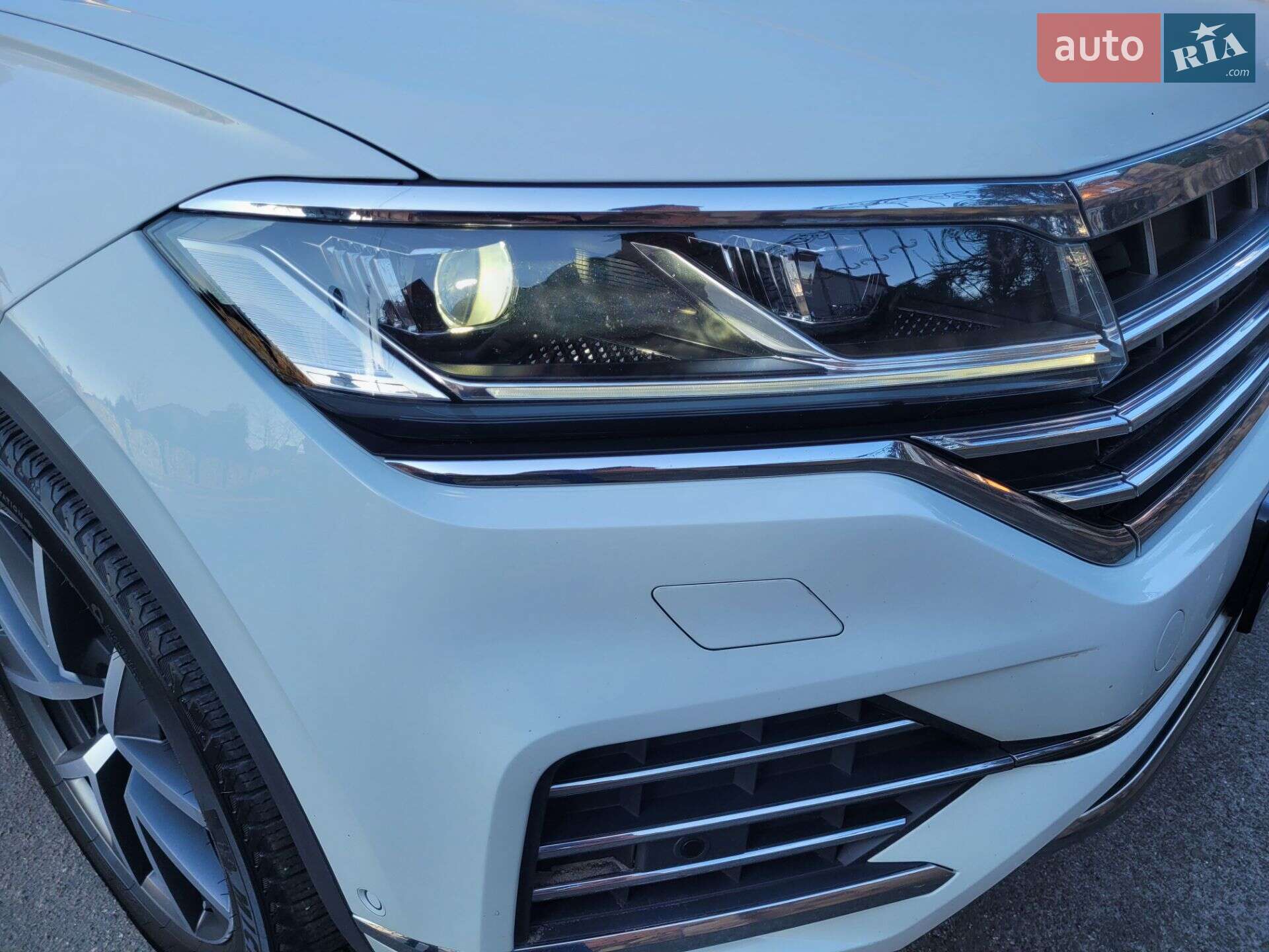 Volkswagen Touareg 2018 VIN WVGZZZCRZJD007231 фото оголошення 18 з 57