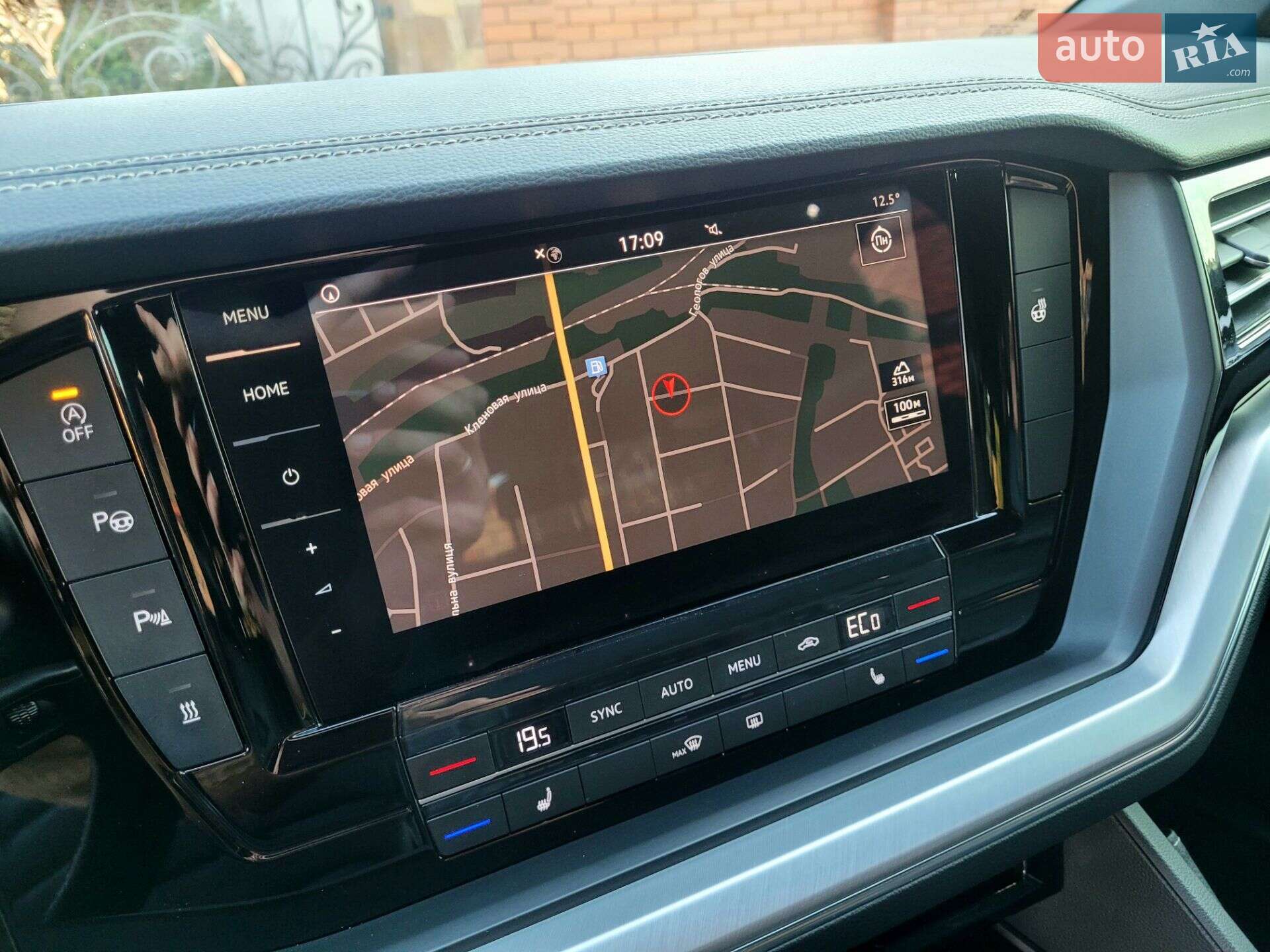 Volkswagen Touareg 2018 VIN WVGZZZCRZJD007231 фото оголошення 43 з 57