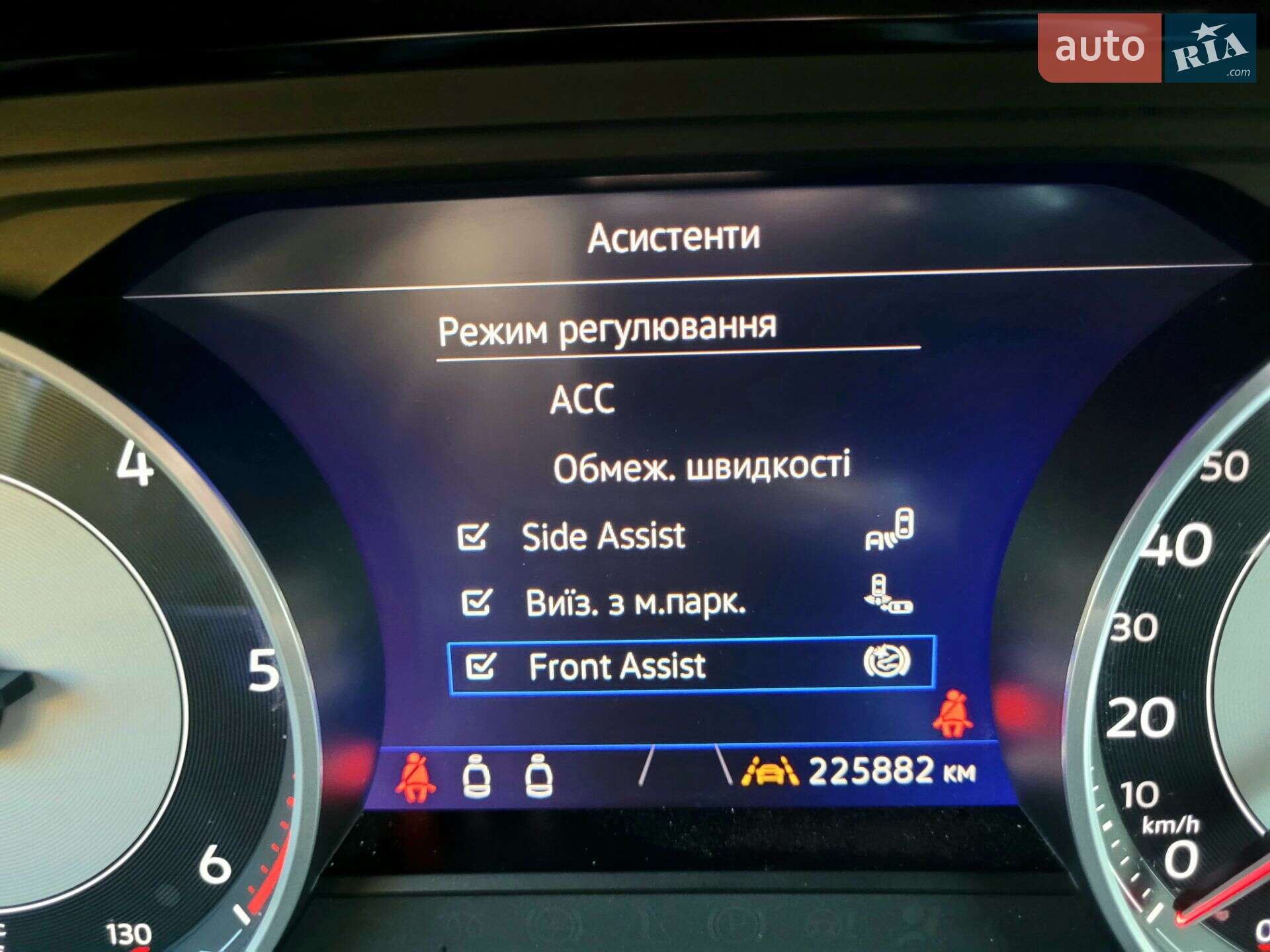 Volkswagen Touareg 2018 VIN WVGZZZCRZJD007231 фото оголошення 47 з 57