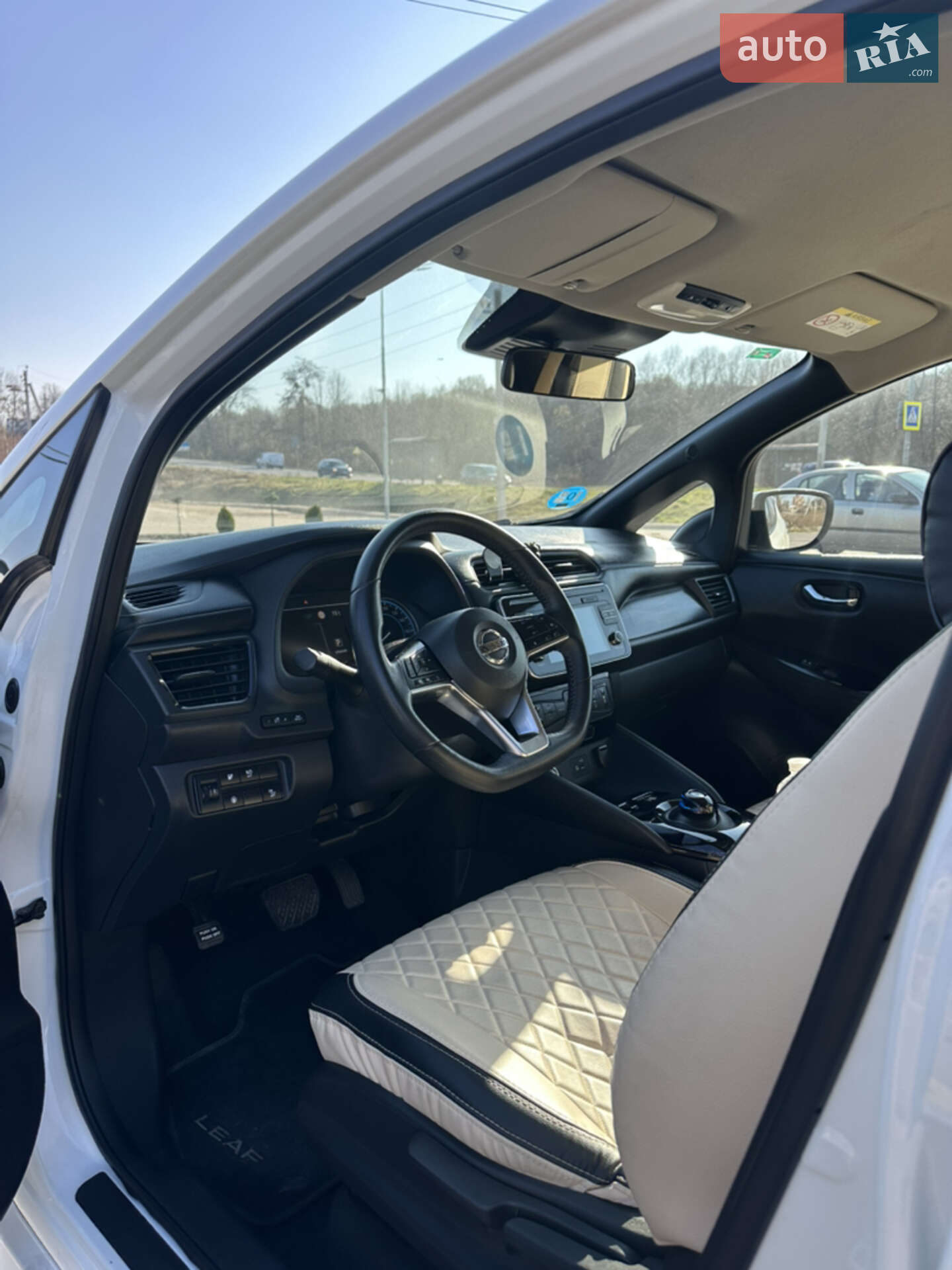 Nissan Leaf 2018 VIN SJNFAAZE1U0040002 фото оголошення 7 з 12