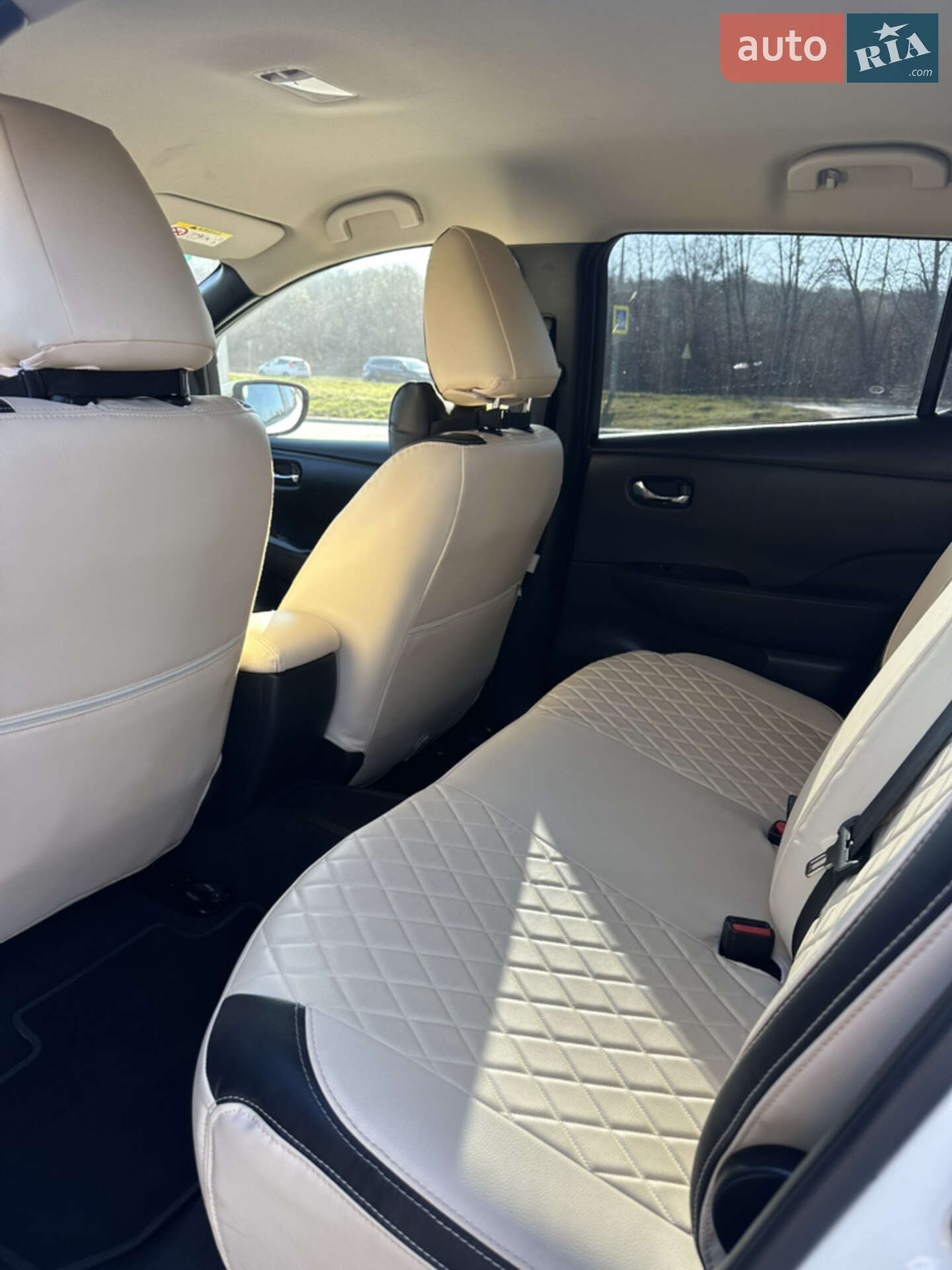 Nissan Leaf 2018 VIN SJNFAAZE1U0040002 фото оголошення 9 з 12