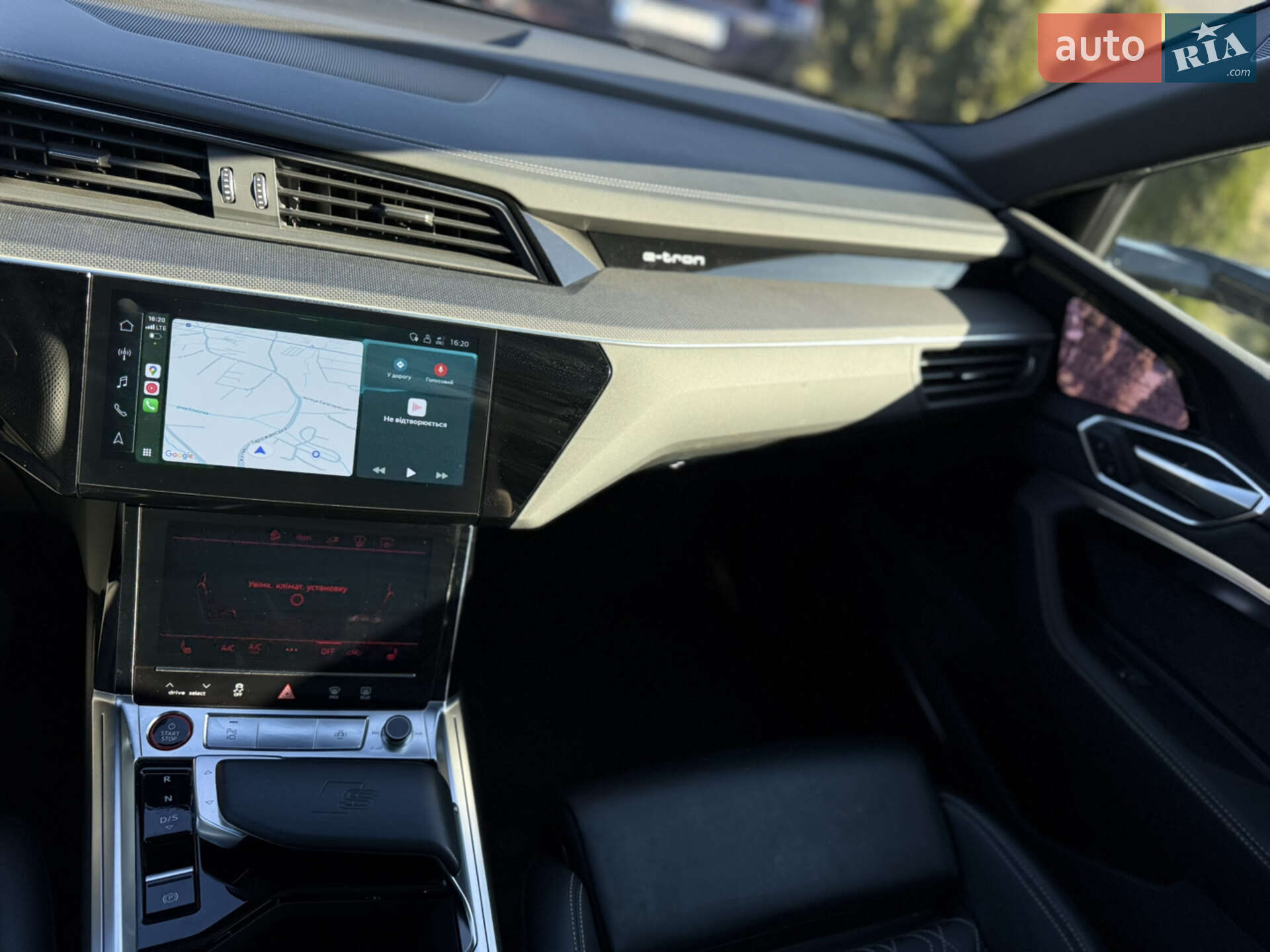 Audi e-tron 2022 VIN WAUZZZGE9NB040282 фото оголошення 25 з 28