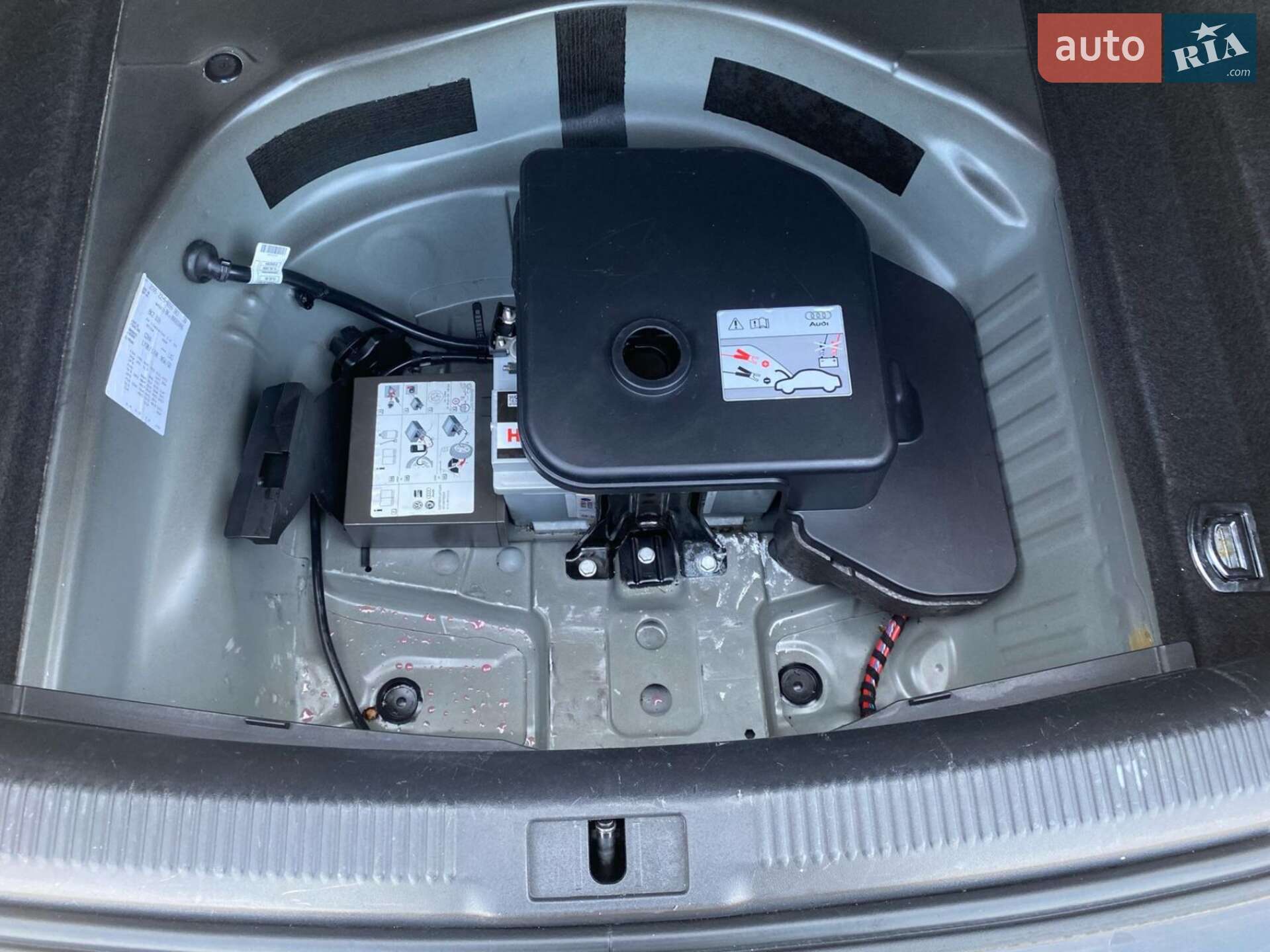 Audi A4 2009 VIN WAUZZZ8KXAN001486 фото оголошення 28 з 41