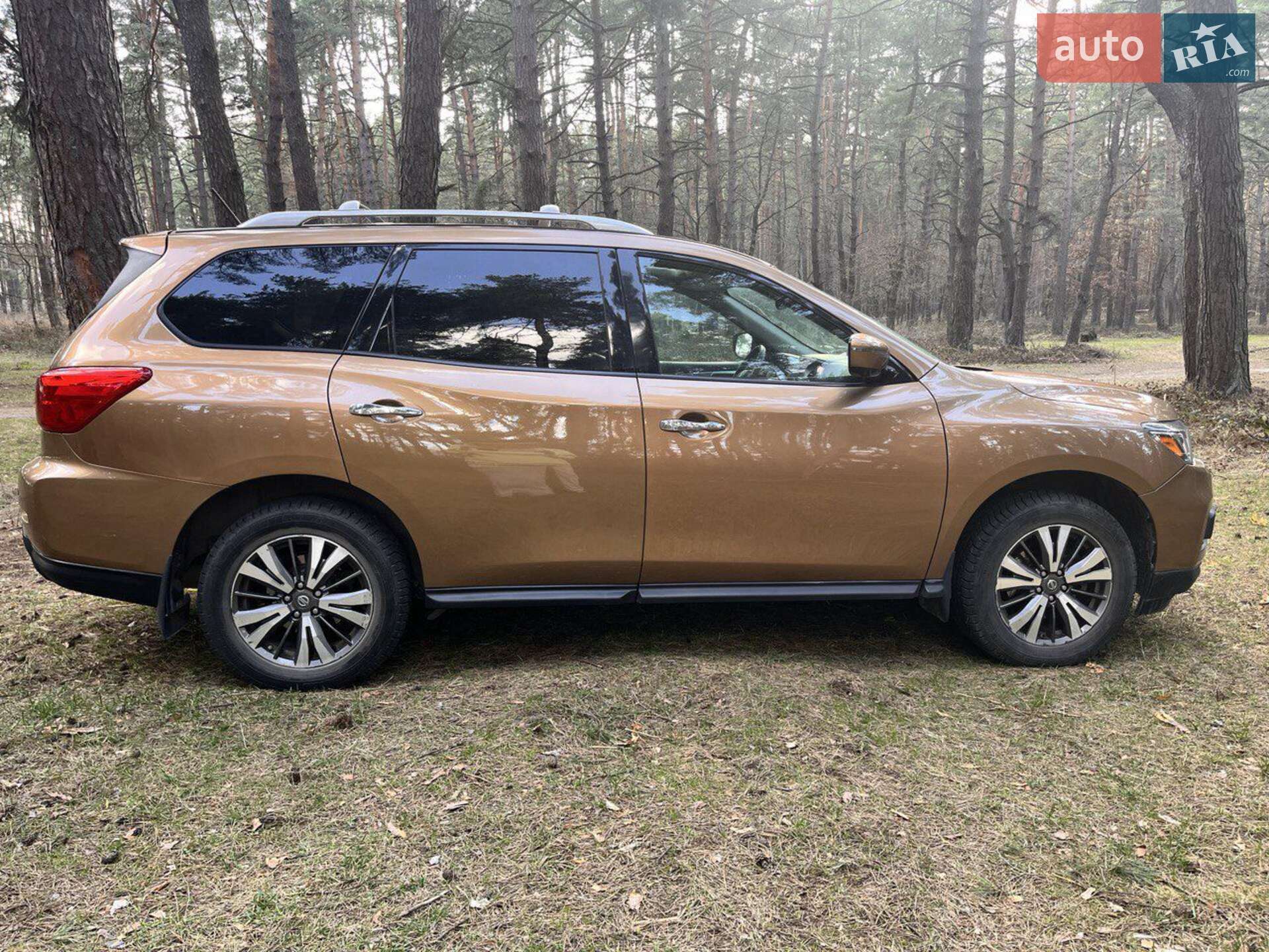 Nissan Pathfinder 2016 VIN 5N1DR2MM0HC608185 фото оголошення 7 з 25