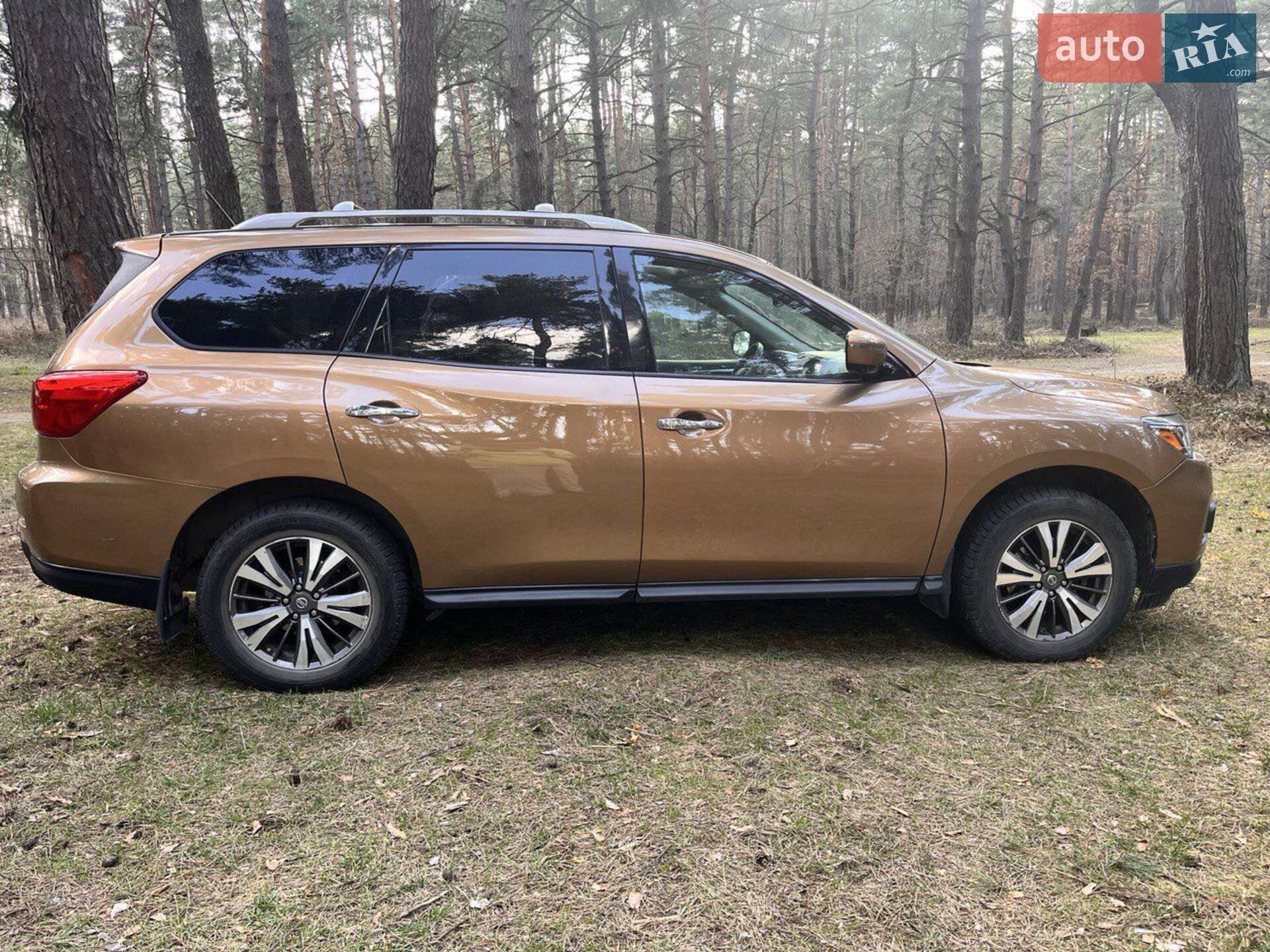 Nissan Pathfinder 2016 VIN 5N1DR2MM0HC608185 фото оголошення 8 з 25