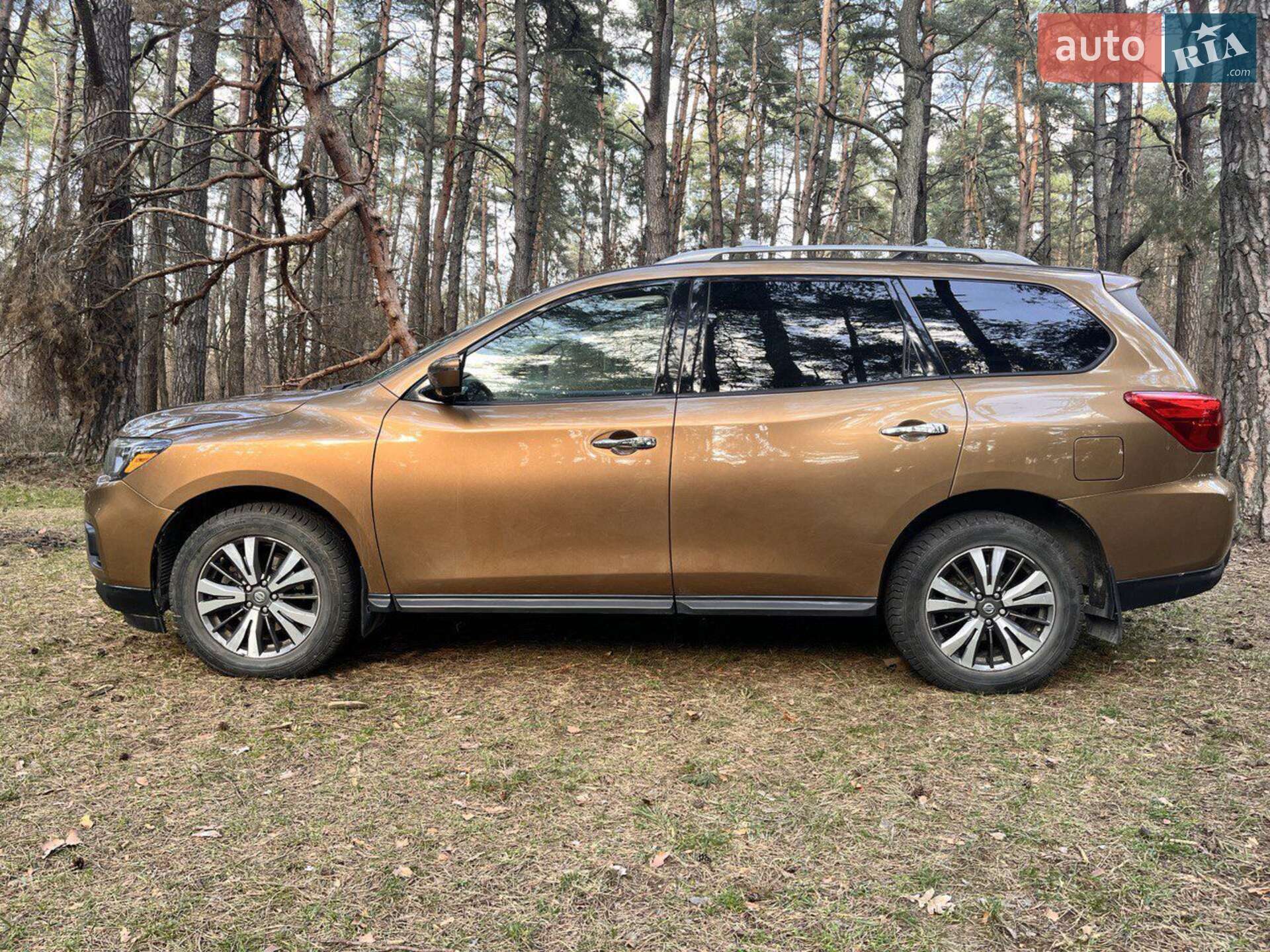 Nissan Pathfinder 2016 VIN 5N1DR2MM0HC608185 фото оголошення 9 з 25