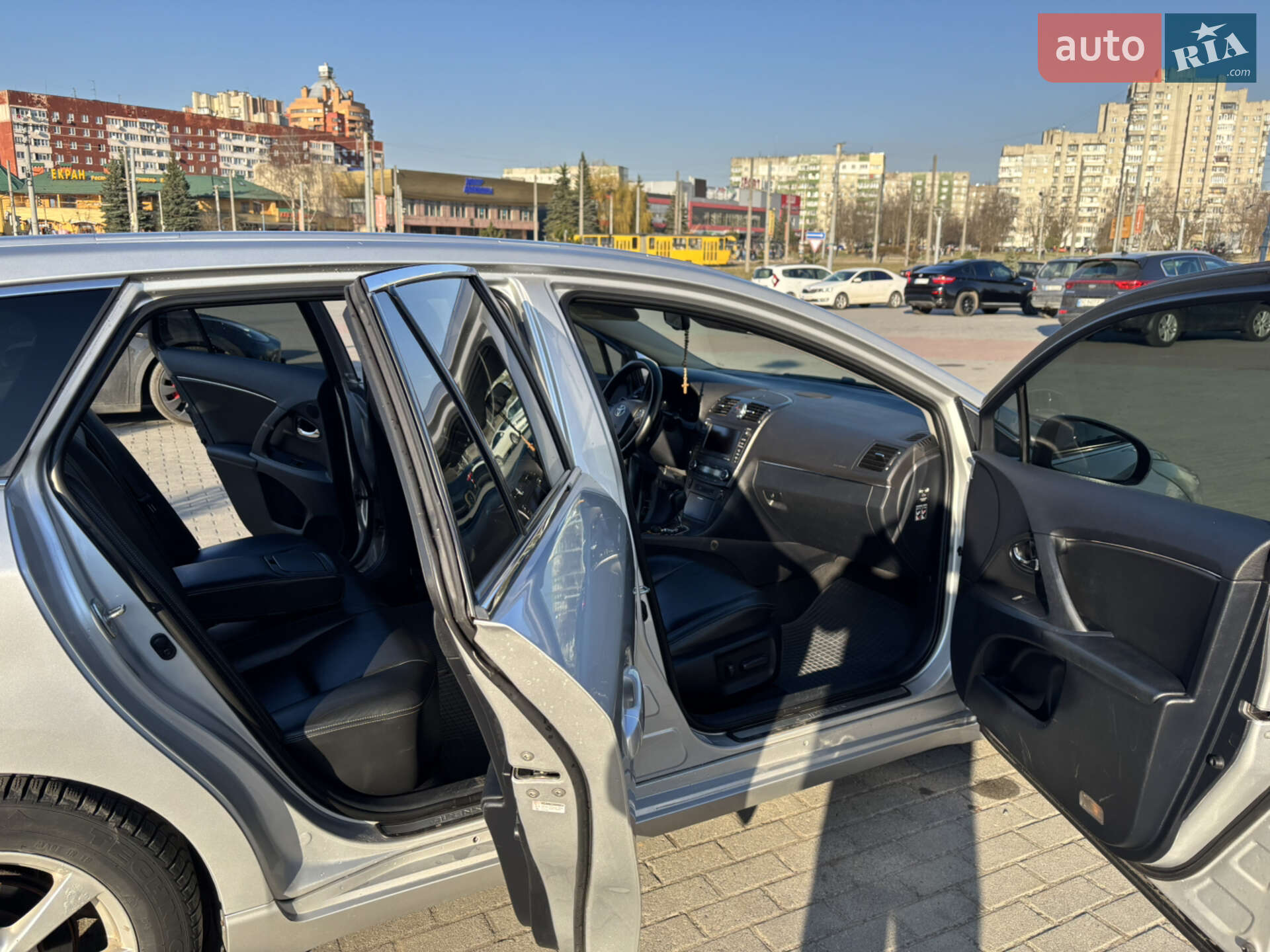 Toyota Avensis 2010 VIN SB1EB76L10E018475 фото оголошення 3 з 10