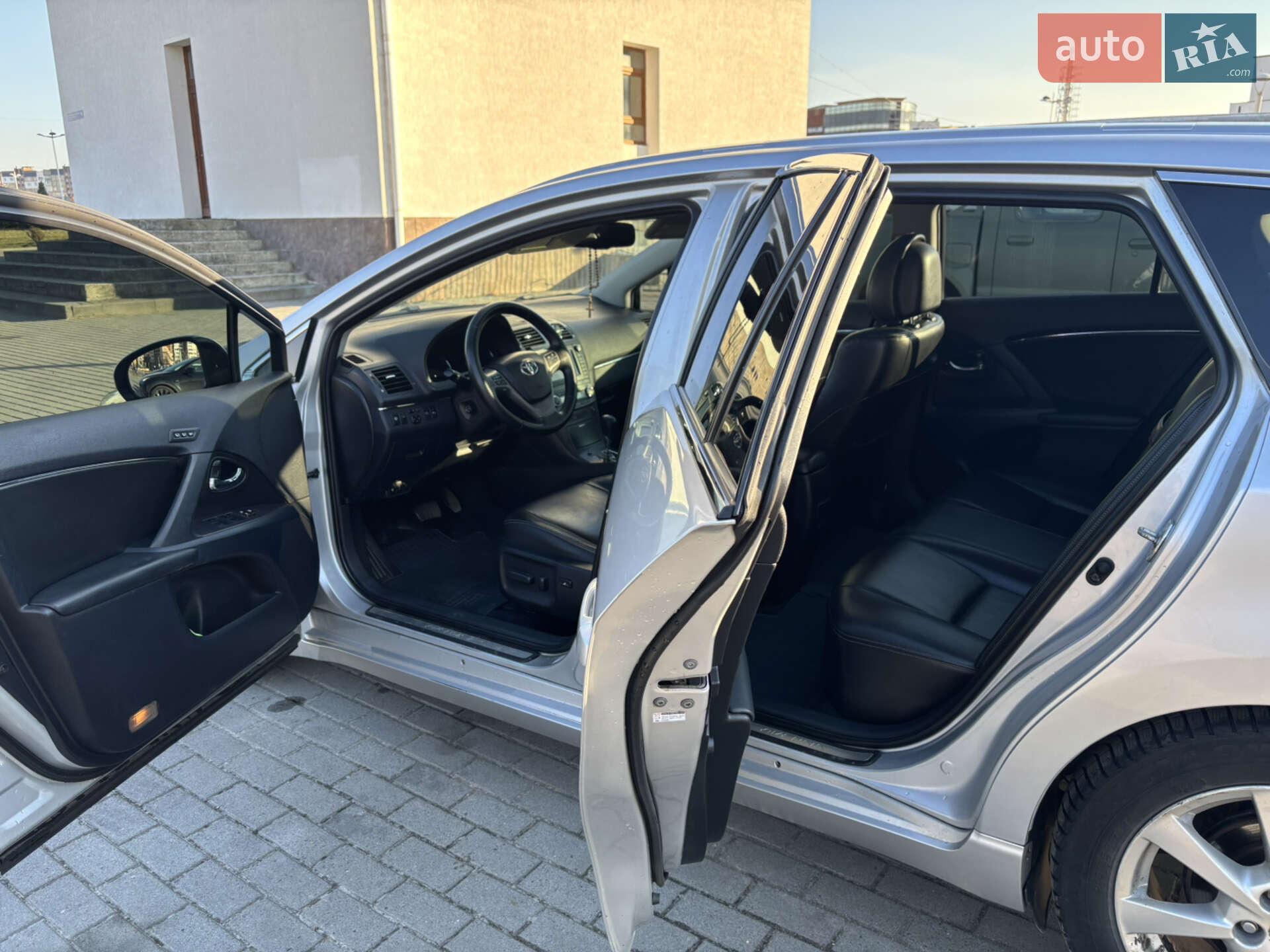 Toyota Avensis 2010 VIN SB1EB76L10E018475 фото оголошення 5 з 10