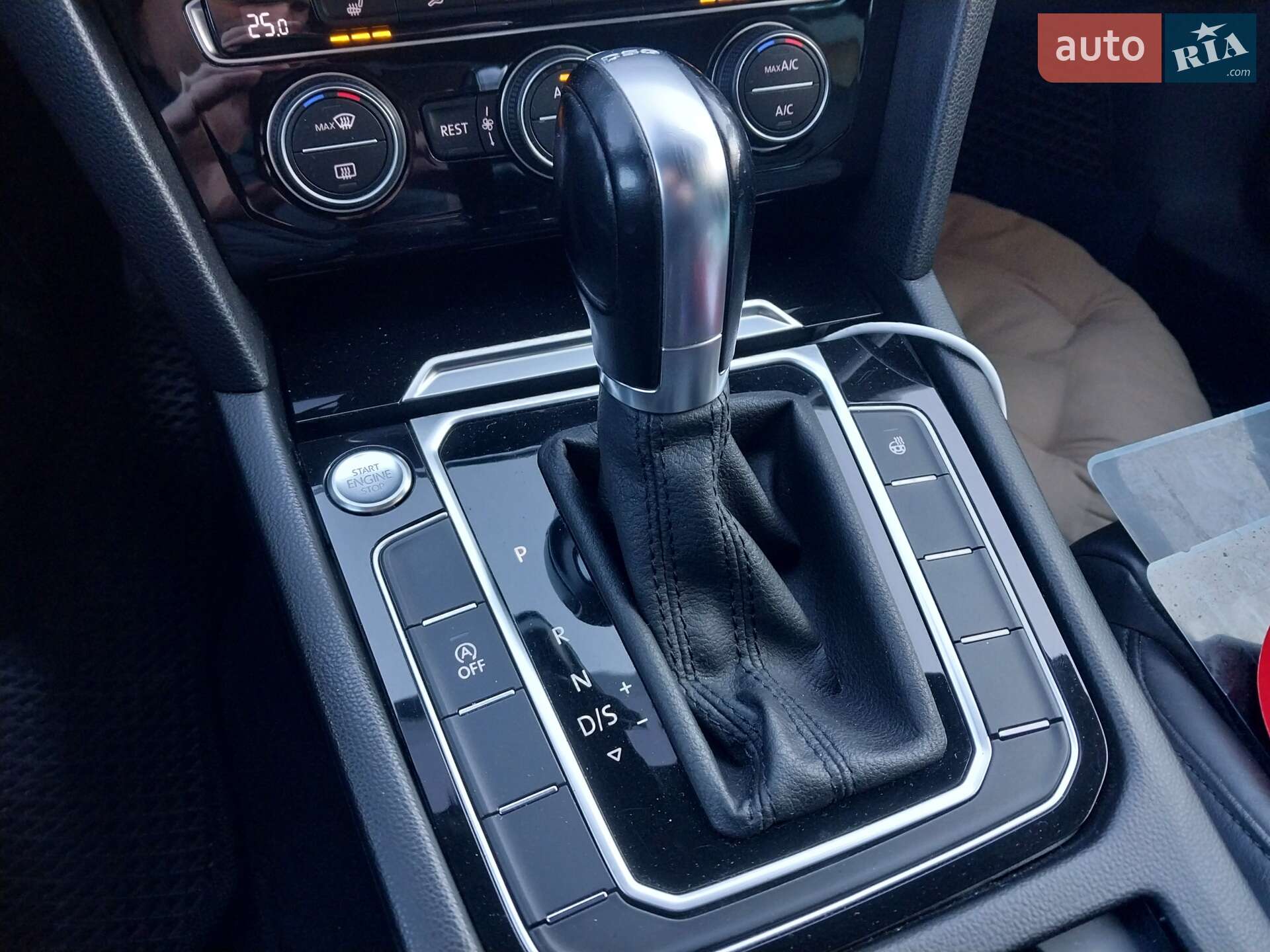 Volkswagen Passat 2018 VIN WVWZZZ3CZKE026227 фото оголошення 44 з 49
