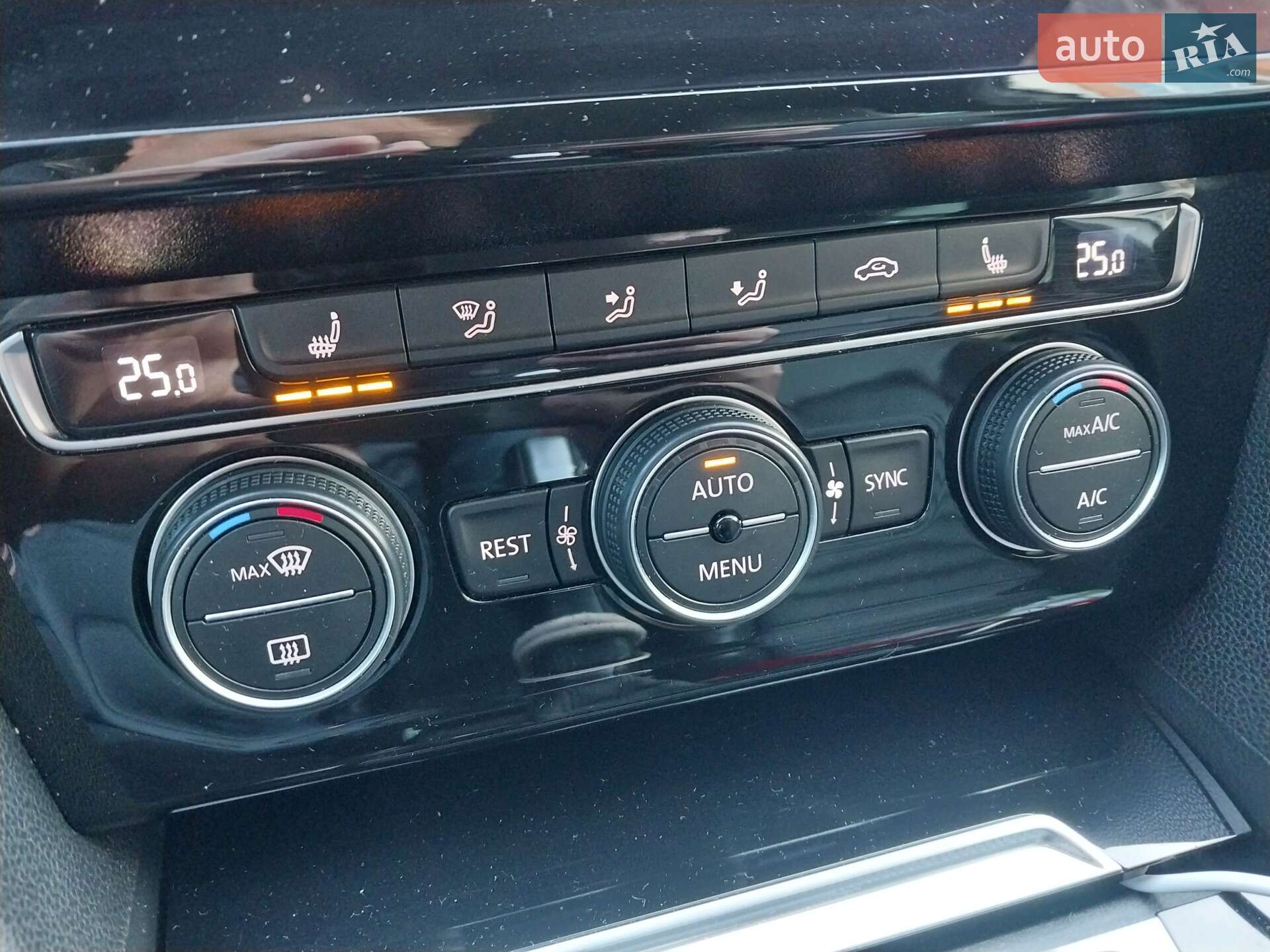 Volkswagen Passat 2018 VIN WVWZZZ3CZKE026227 фото оголошення 47 з 49