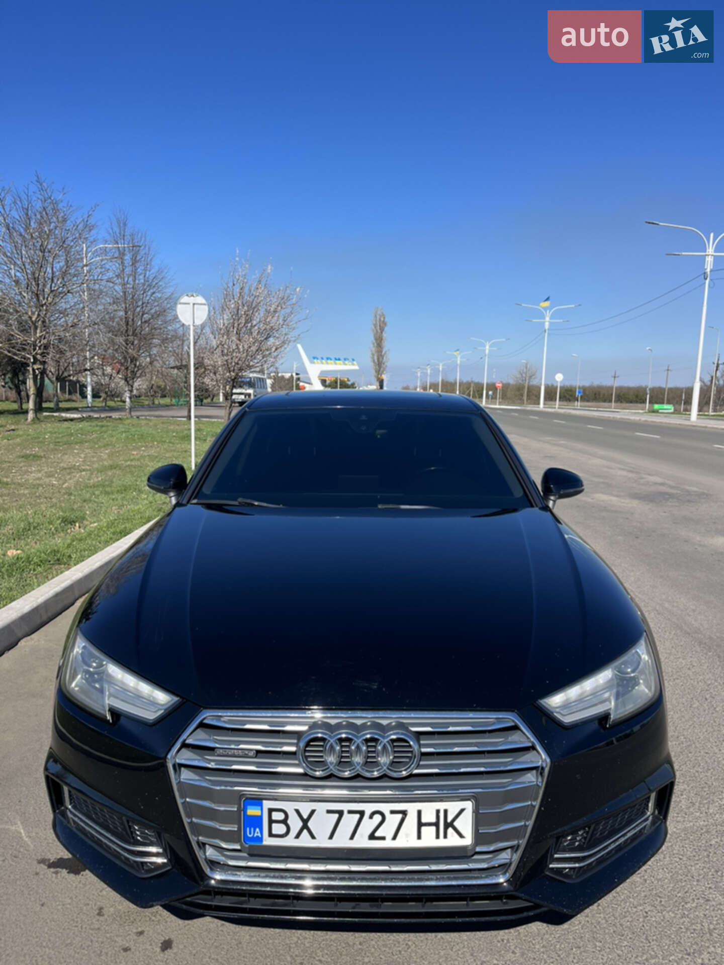 Audi A4 2016 VIN WAUANAF44HN053155 фото оголошення 4 з 23