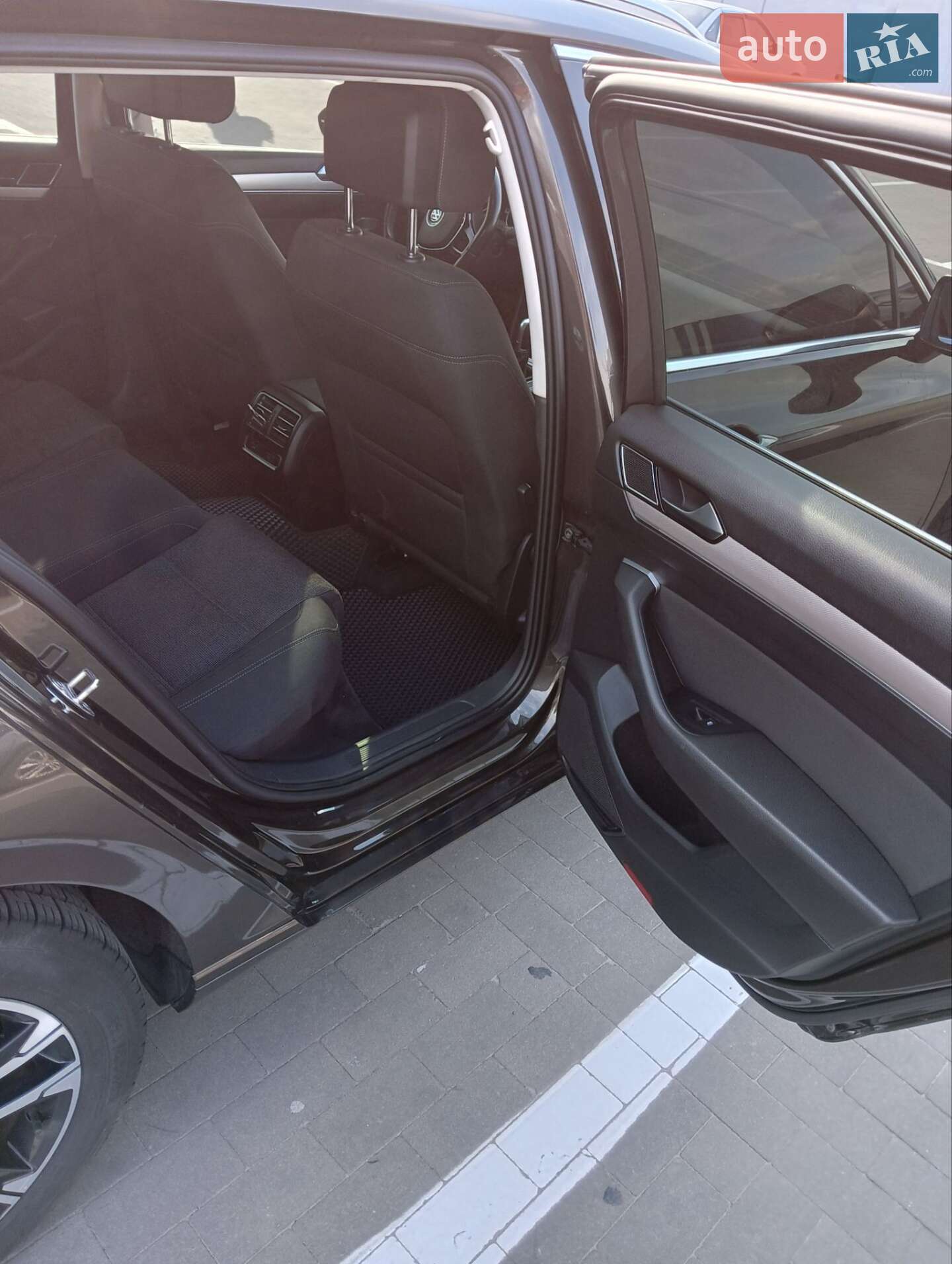 Volkswagen Passat 2015 VIN WVWZZZ3CZGE036148 фото оголошення 9 з 16