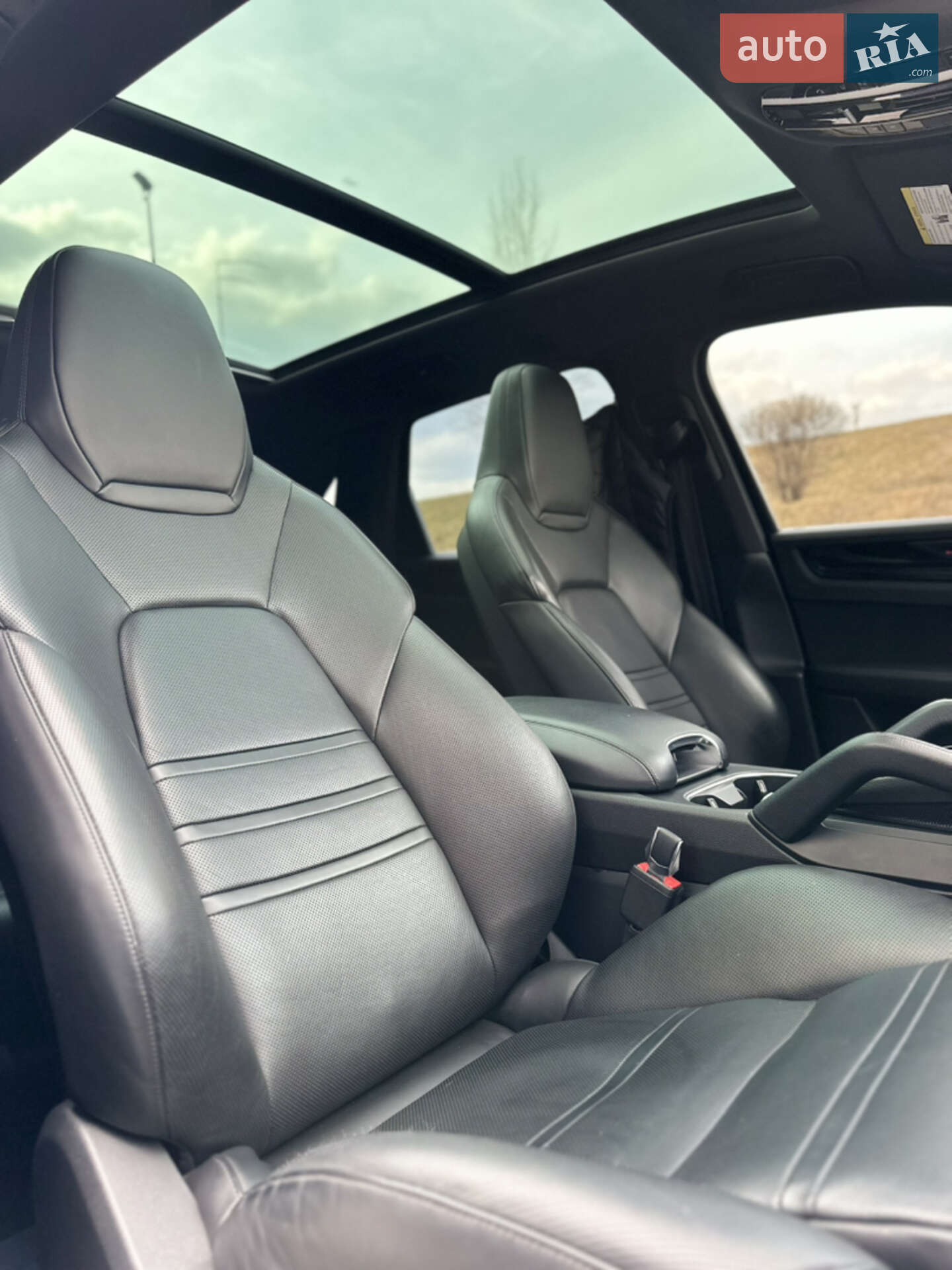 Porsche Cayenne 2018 VIN WP1AB2AY7KDA61919 фото оголошення 21 з 37