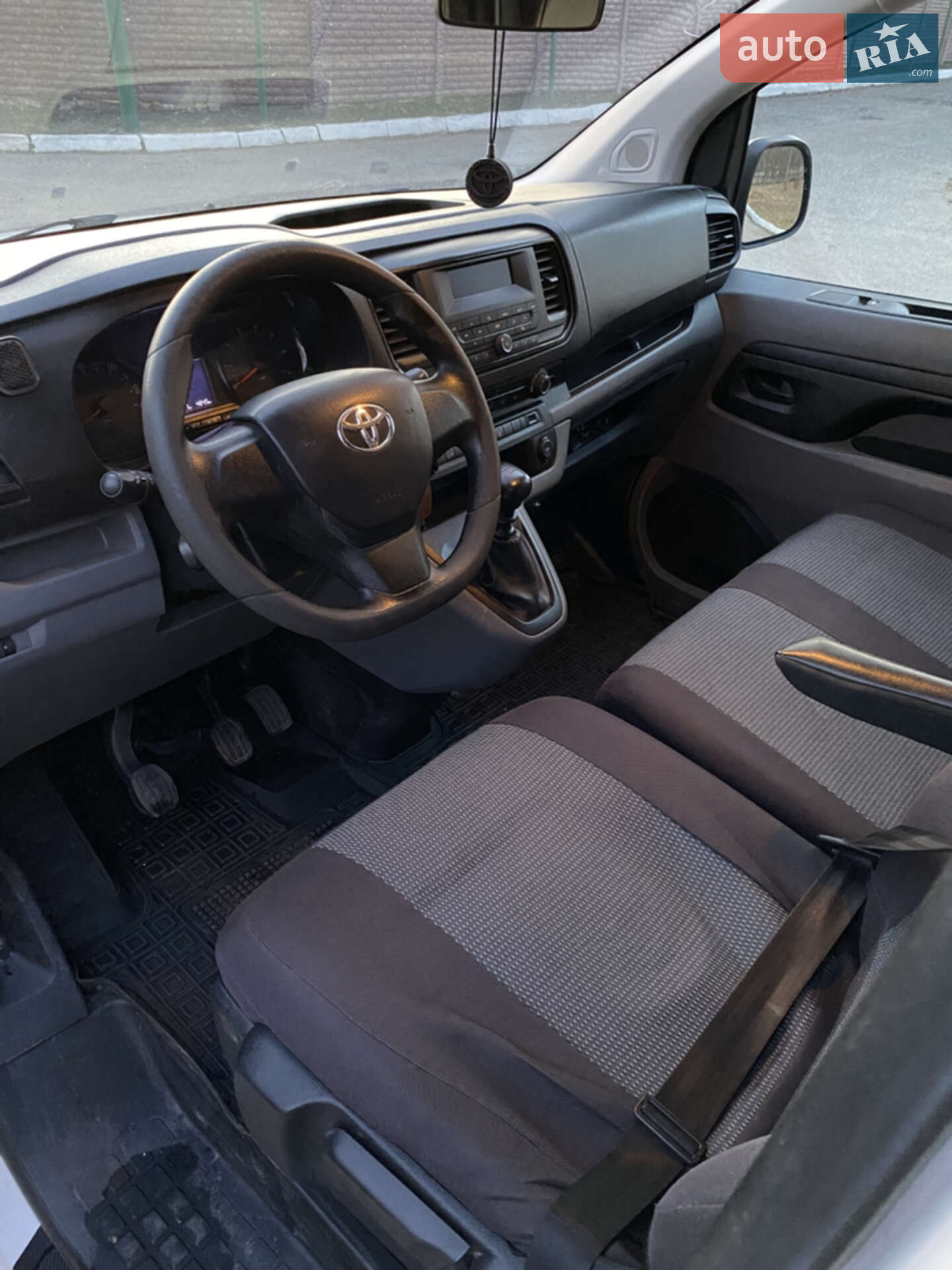 Toyota Proace 2017 VIN YARVFAHKHGZ099179 фото оголошення 16 з 26