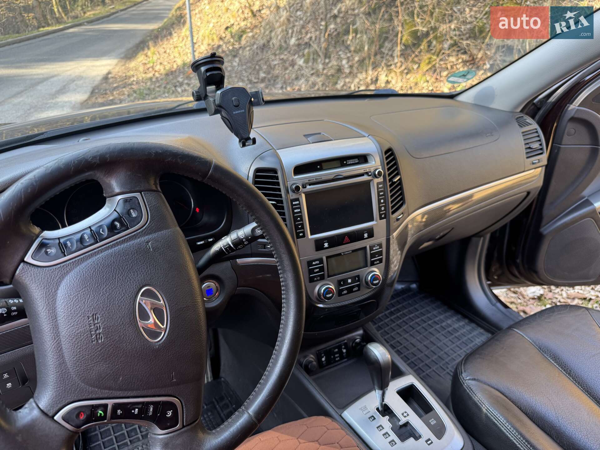 Hyundai Santa FE 2011 VIN KMHSH81XDBU769549 фото оголошення 16 з 32