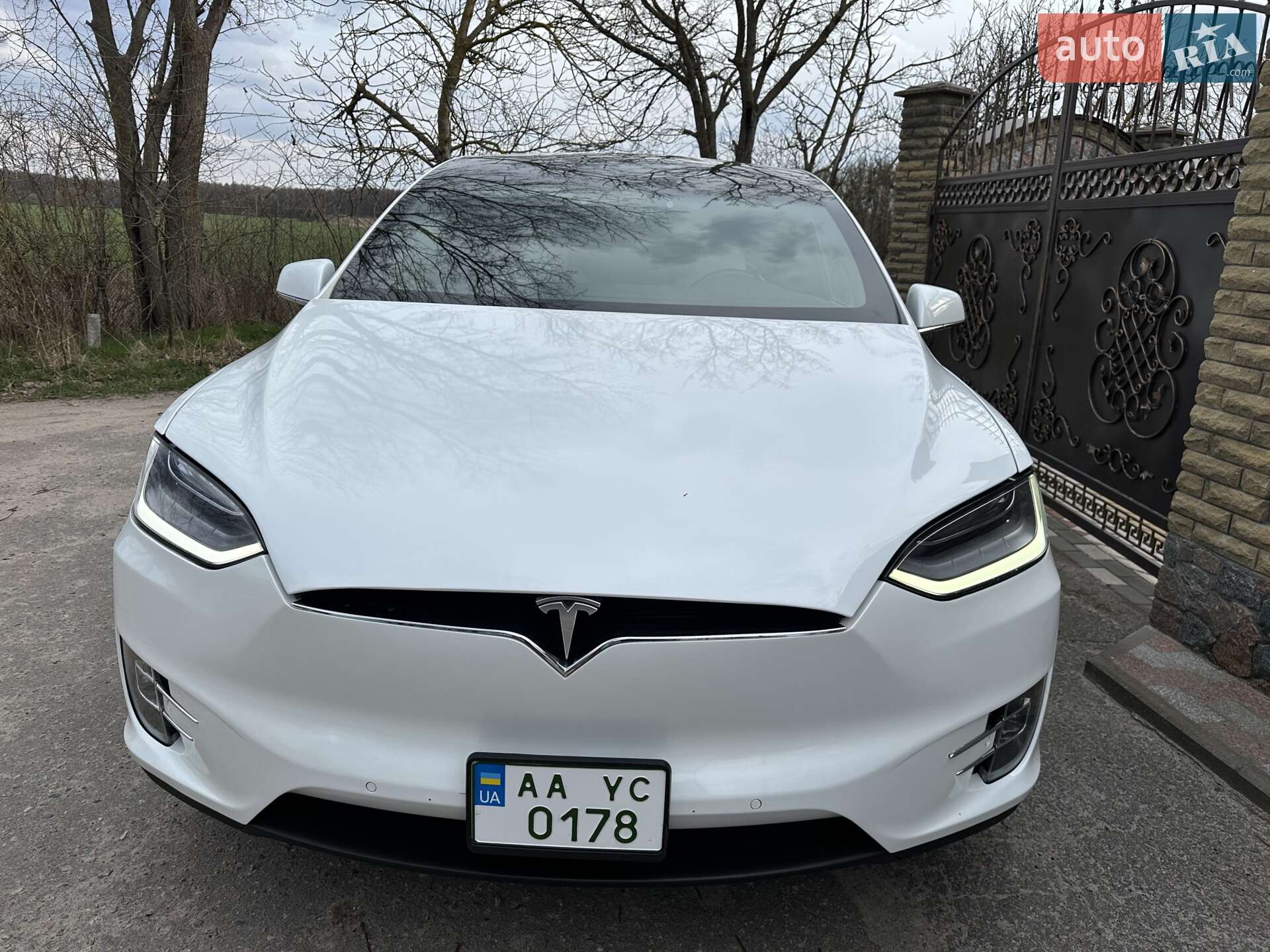 Tesla Model X 2018 VIN 5YJXCAE21JF139983 фото оголошення 35 з 46