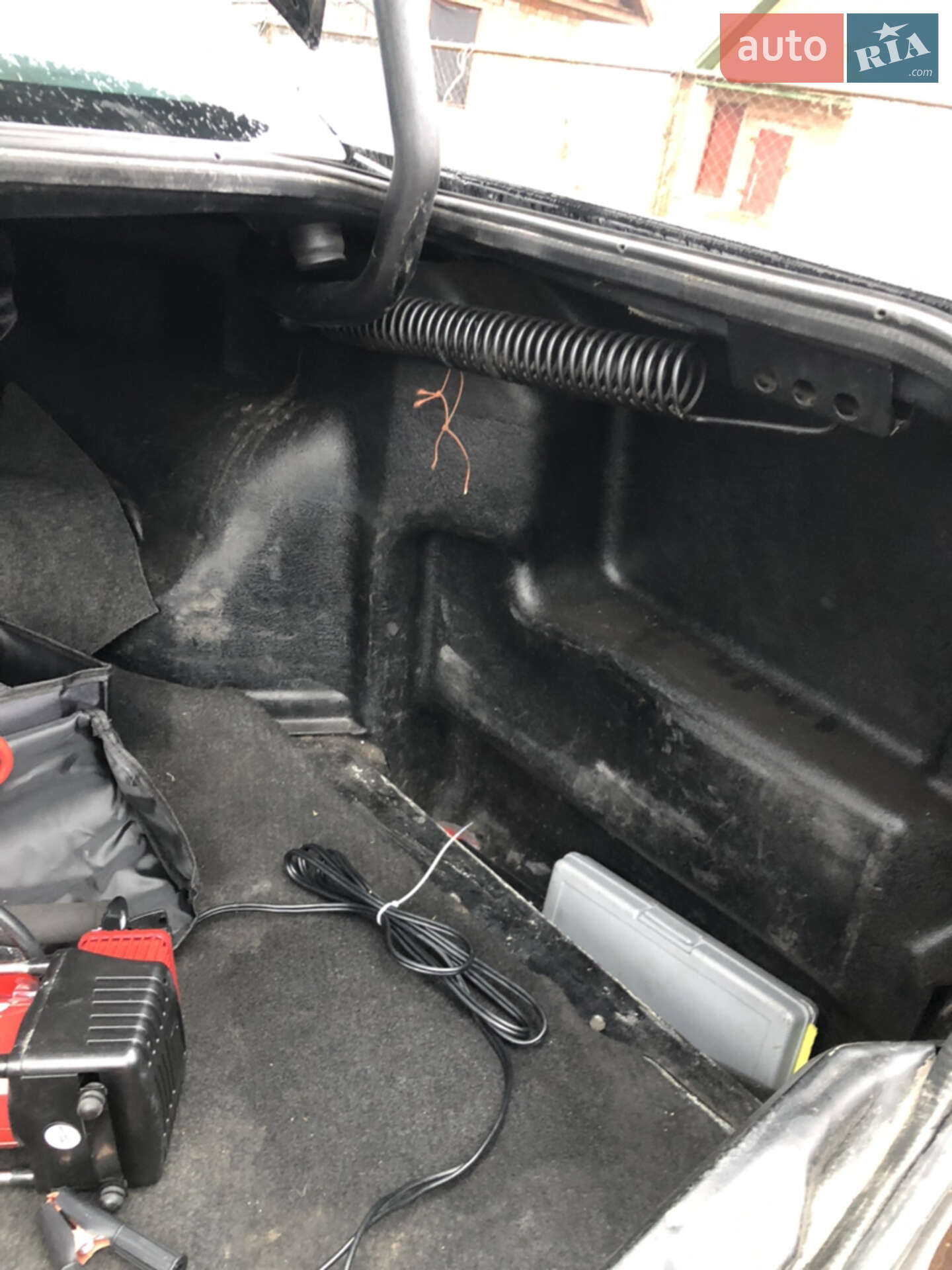 Audi 100 1985 VIN WAUZZZ44ZGA012804 фото оголошення 11 з 11