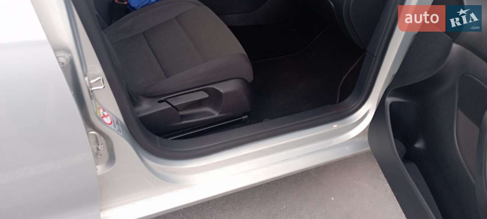 Volkswagen Golf 2009 VIN WVWZZZ1KZAM600643 фото оголошення 12 з 25