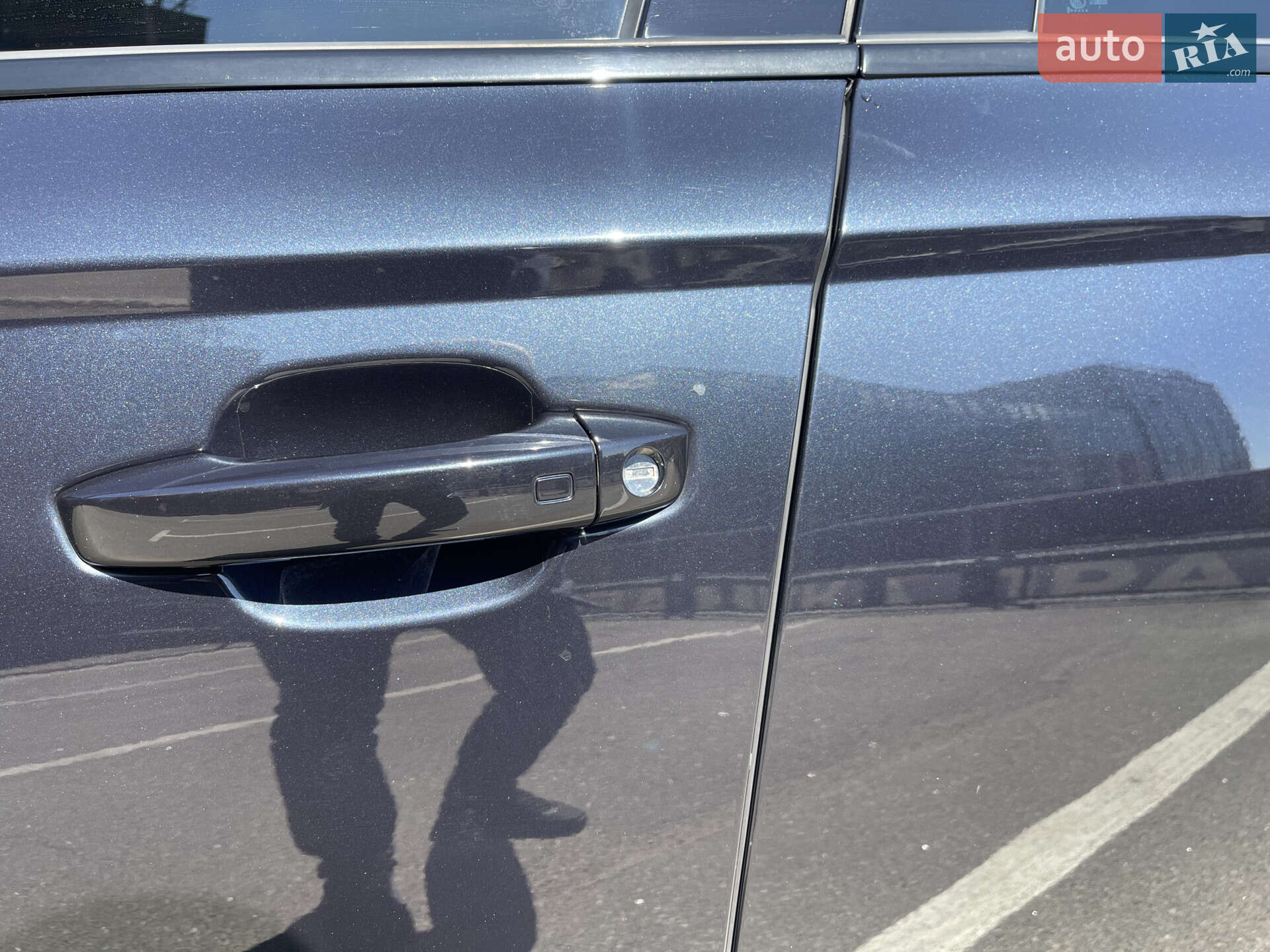 Audi A6 2015 VIN WAUFGAFC4GN070088 фото оголошення 12 з 50