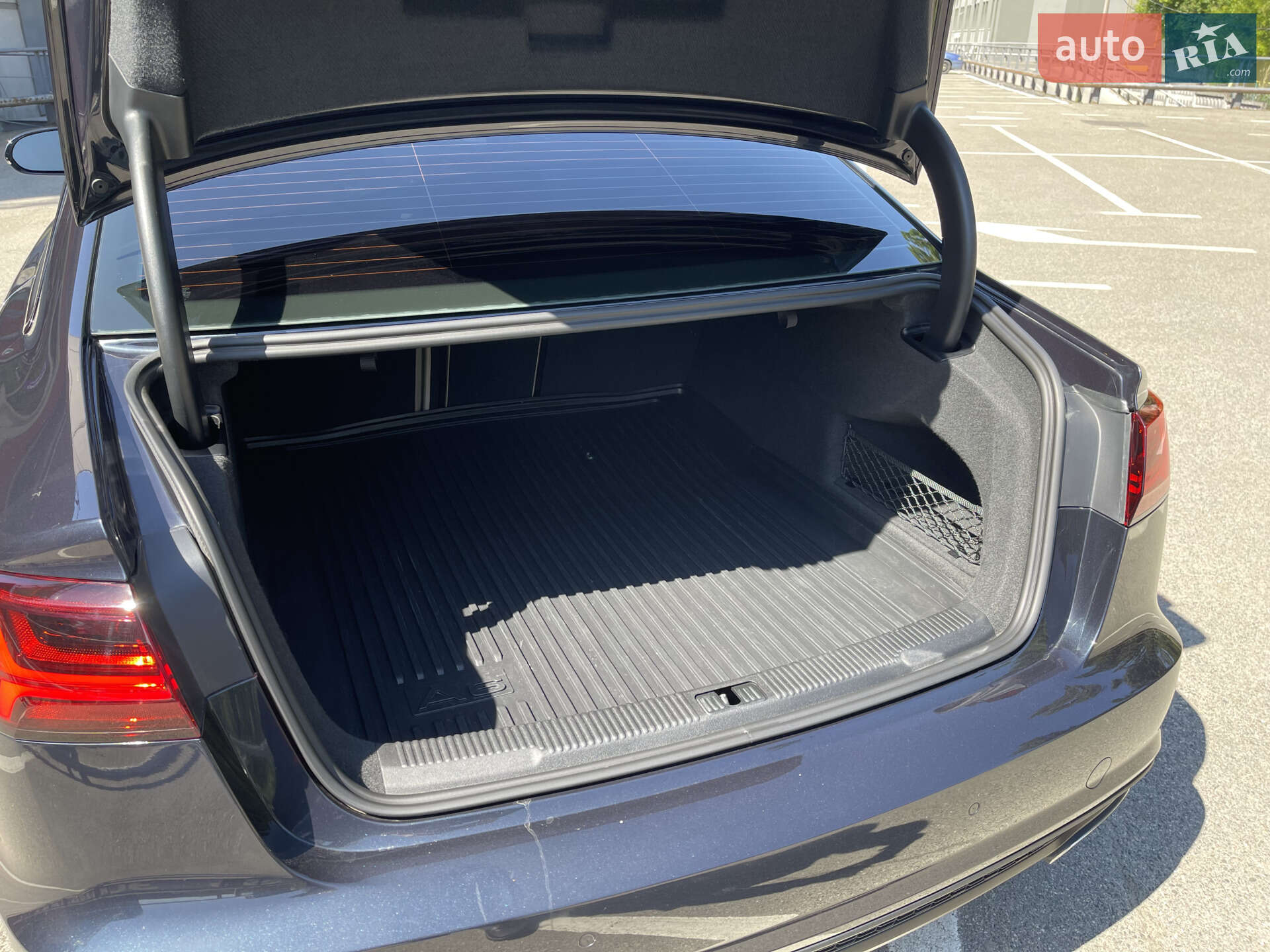 Audi A6 2015 VIN WAUFGAFC4GN070088 фото оголошення 17 з 50