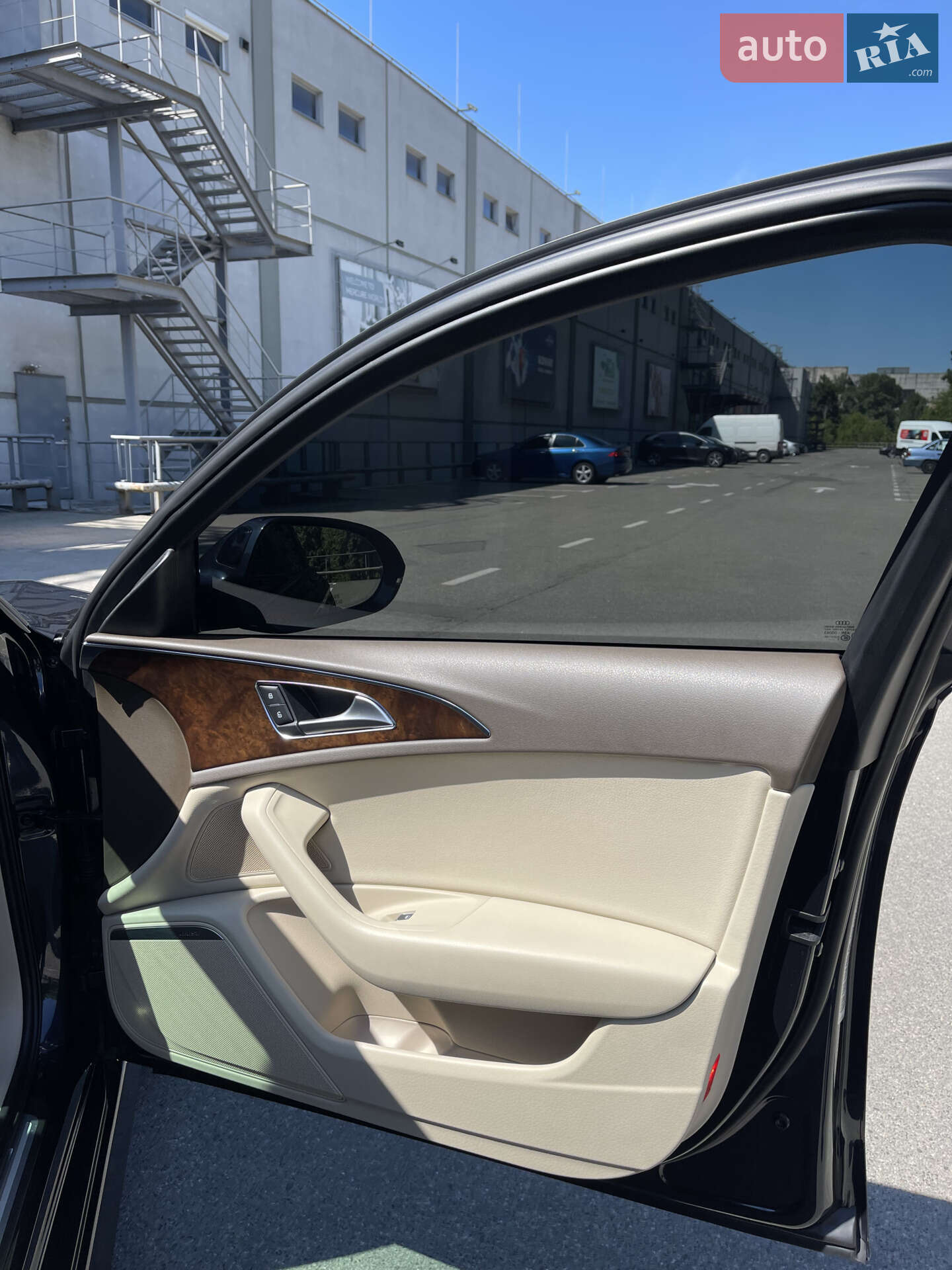 Audi A6 2015 VIN WAUFGAFC4GN070088 фото оголошення 32 з 50
