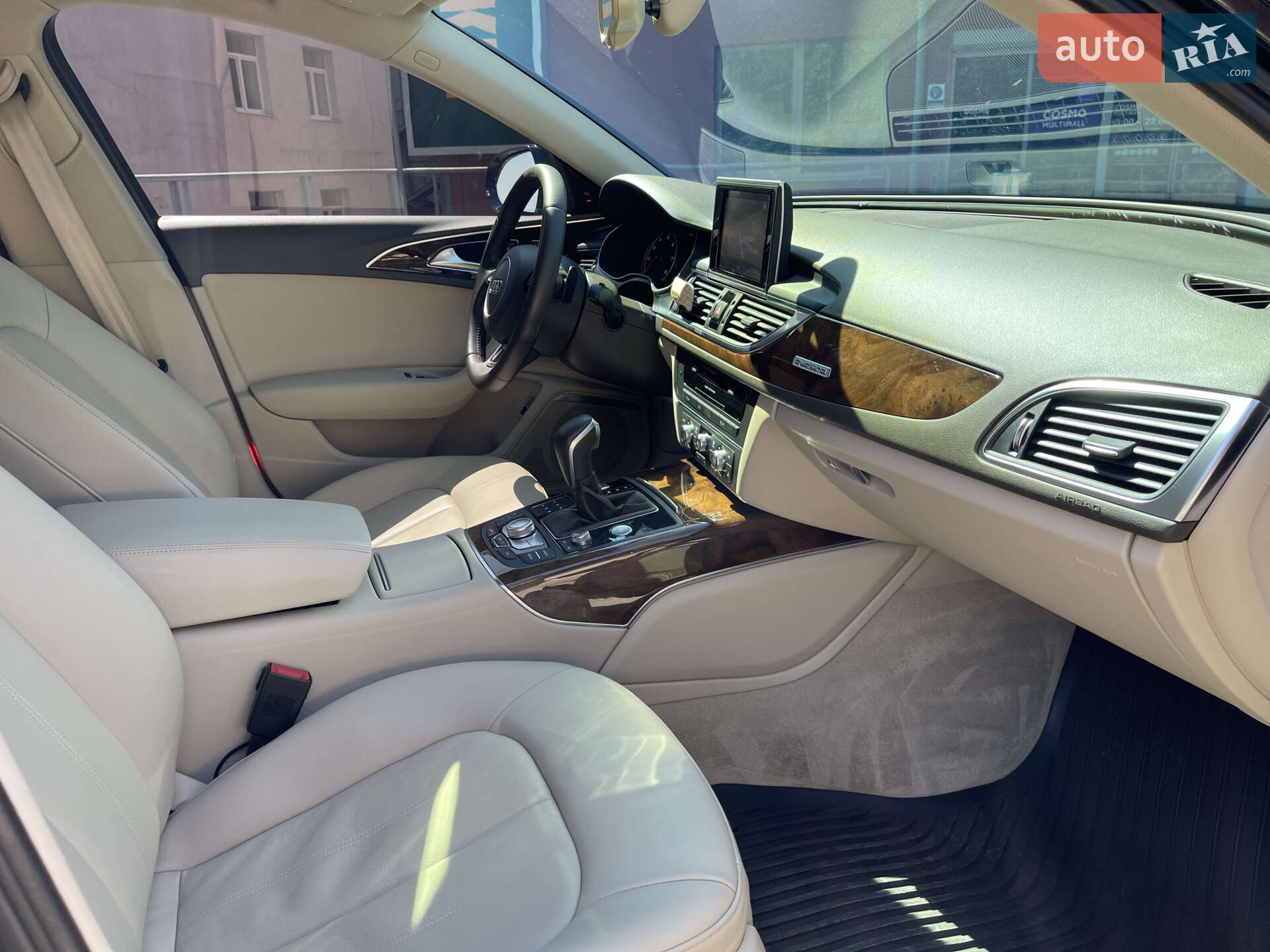 Audi A6 2015 VIN WAUFGAFC4GN070088 фото оголошення 37 з 50