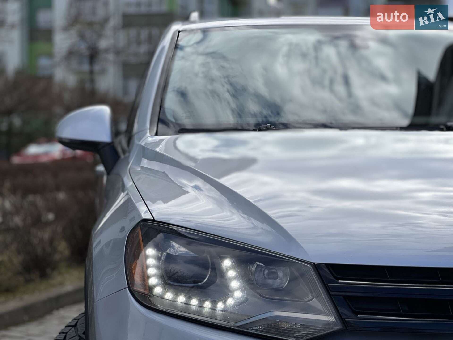 Volkswagen Touareg 2011 VIN WVGEK9BP8CD006703 фото оголошення 2 з 24