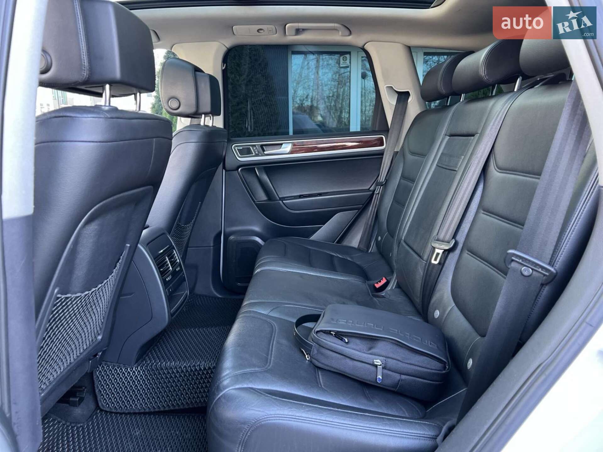 Volkswagen Touareg 2011 VIN WVGEK9BP8CD006703 фото оголошення 13 з 24