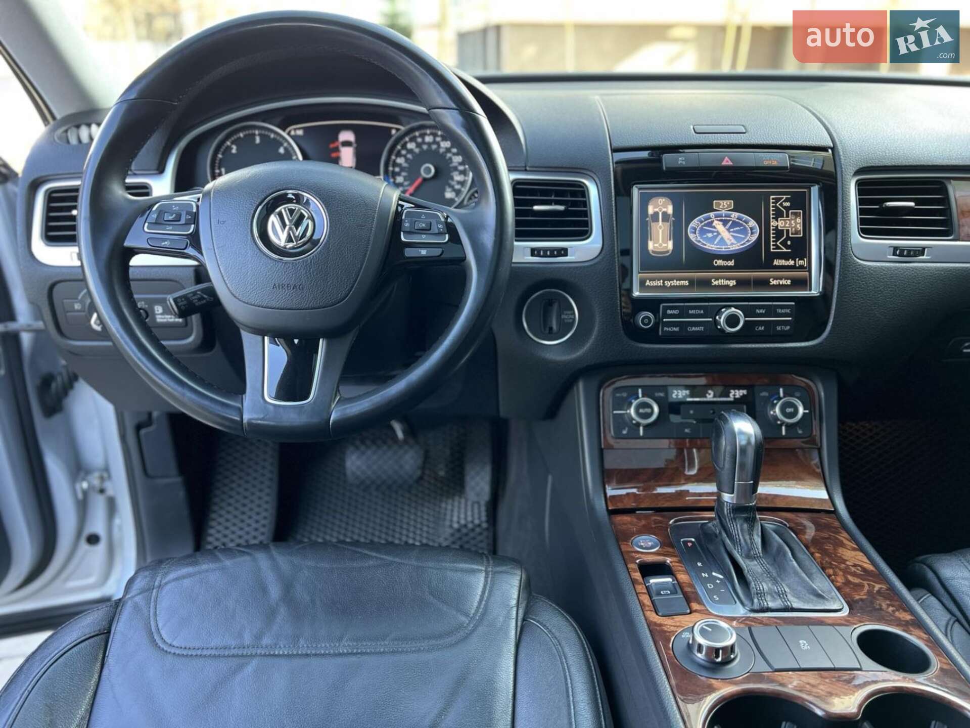 Volkswagen Touareg 2011 VIN WVGEK9BP8CD006703 фото оголошення 14 з 24