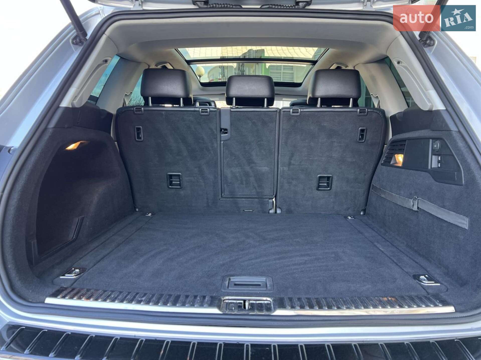 Volkswagen Touareg 2011 VIN WVGEK9BP8CD006703 фото оголошення 23 з 24