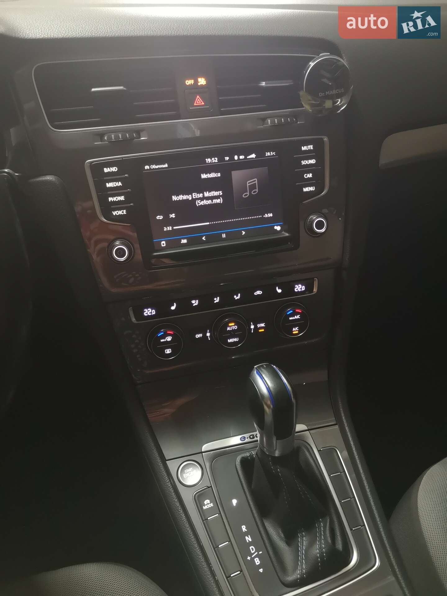 Volkswagen e-Golf 2015 VIN WVWKP7AU8GW906354 фото оголошення 11 з 13