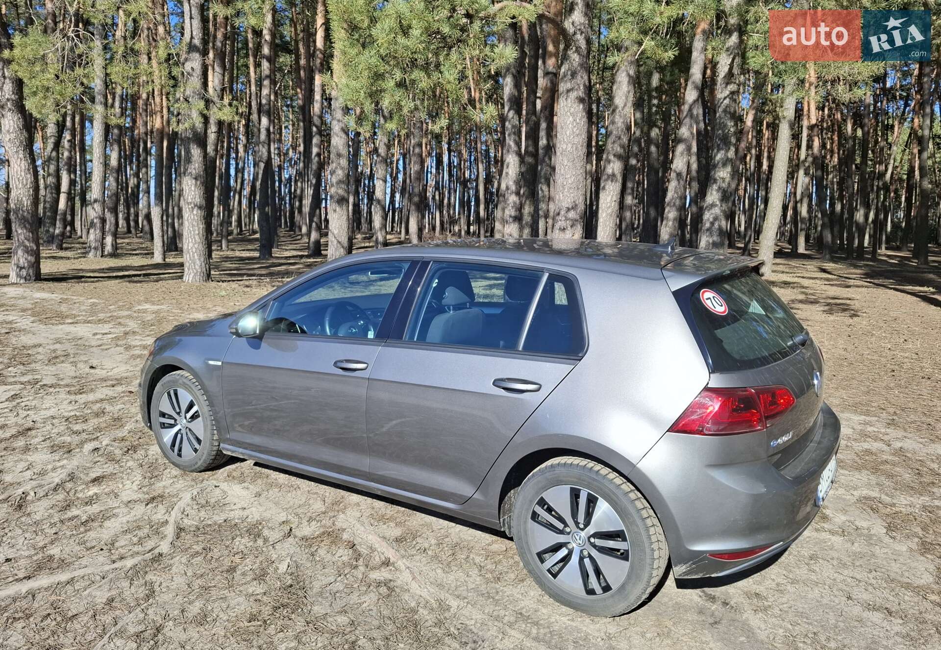 Volkswagen e-Golf 2015 VIN WVWKP7AU8GW906354 фото оголошення 4 з 13