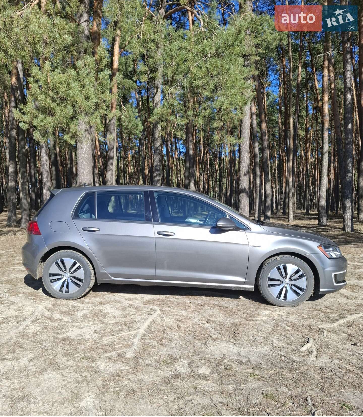 Volkswagen e-Golf 2015 VIN WVWKP7AU8GW906354 фото оголошення 7 з 13