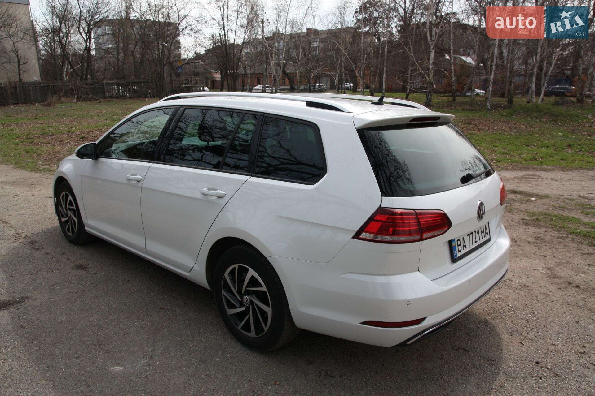 Volkswagen Golf 2017 VIN WVWZZZAUZJP559364 фото оголошення 4 з 44