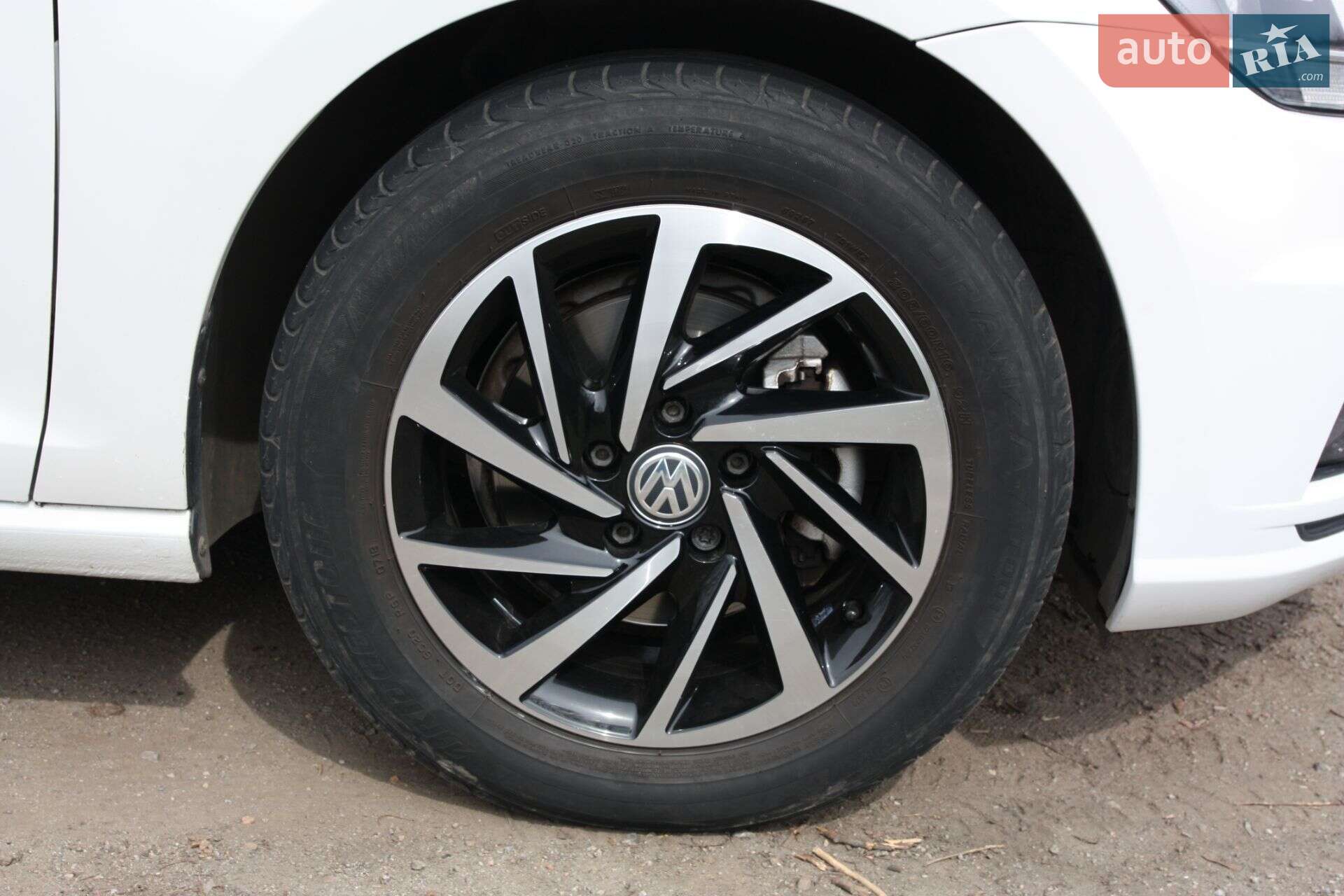 Volkswagen Golf 2017 VIN WVWZZZAUZJP559364 фото оголошення 39 з 44