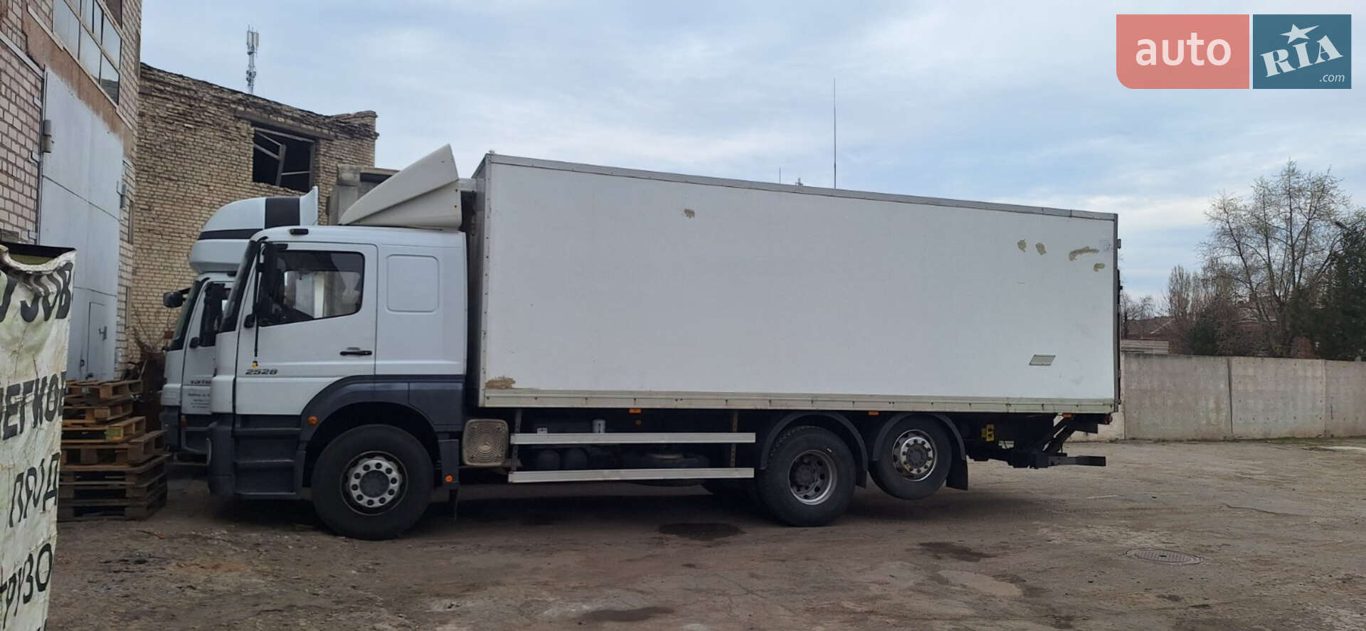 Mercedes-Benz Axor 2013 VIN WDB9506031L772144 фото оголошення 3 з 12