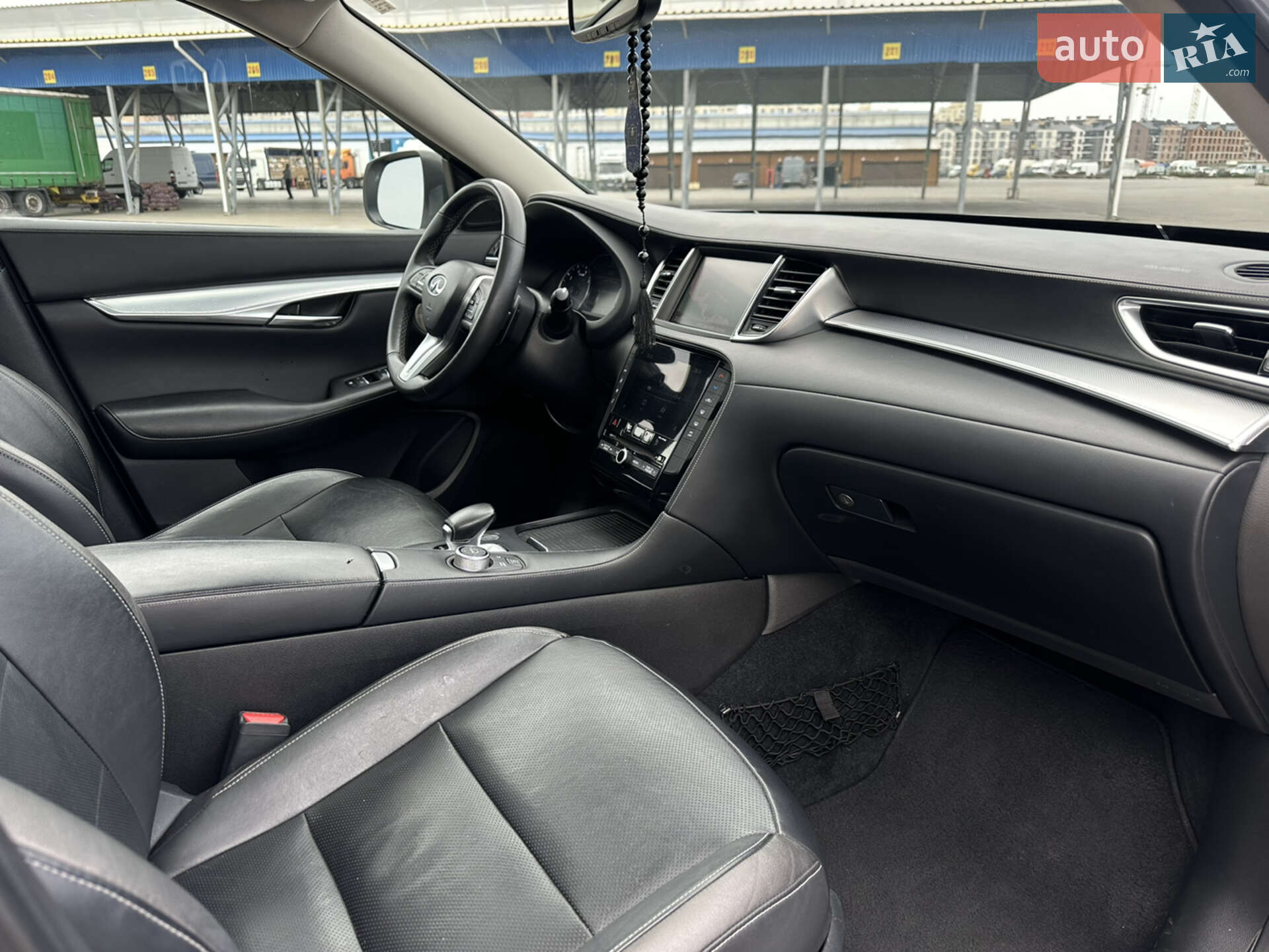 Infiniti QX50 2018 VIN 3PCAJ5M16KF107320 фото оголошення 33 з 48