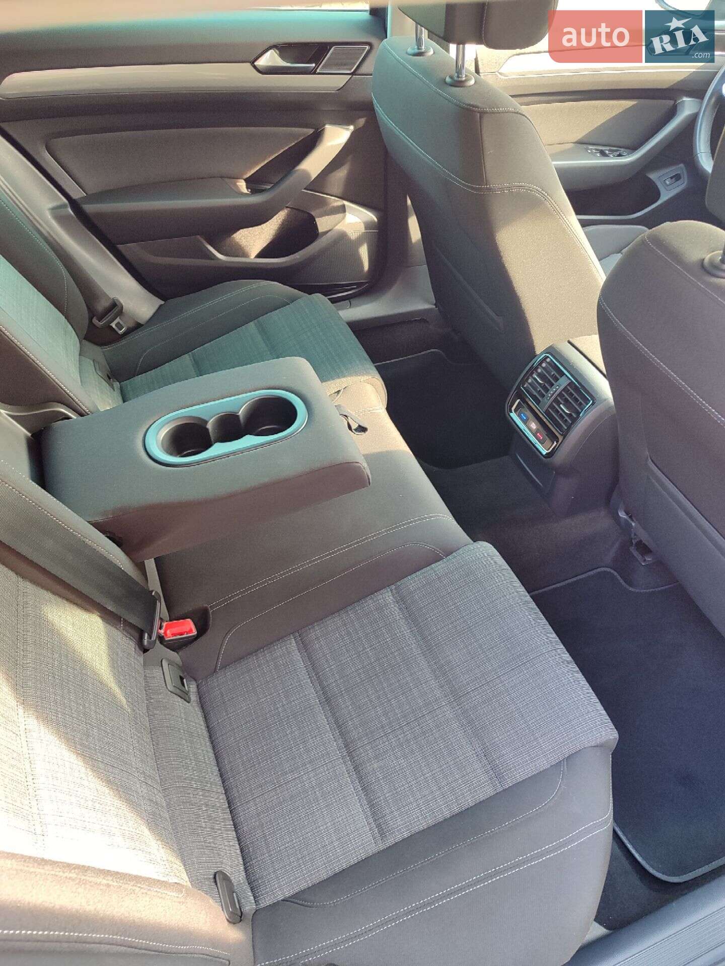 Volkswagen Passat 2021 VIN WVWZZZ3CZME086541 фото оголошення 14 з 40