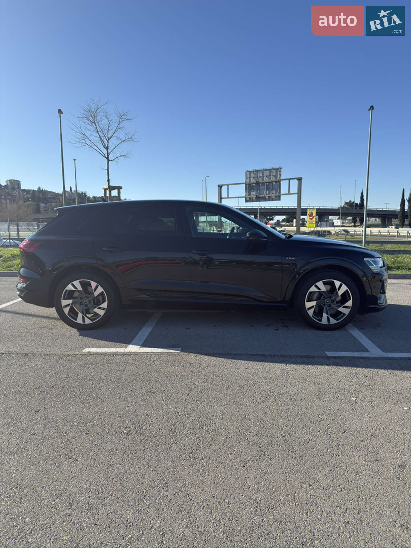 Audi e-tron 2021 VIN WAUZZZGE9MB029619 фото оголошення 5 з 24