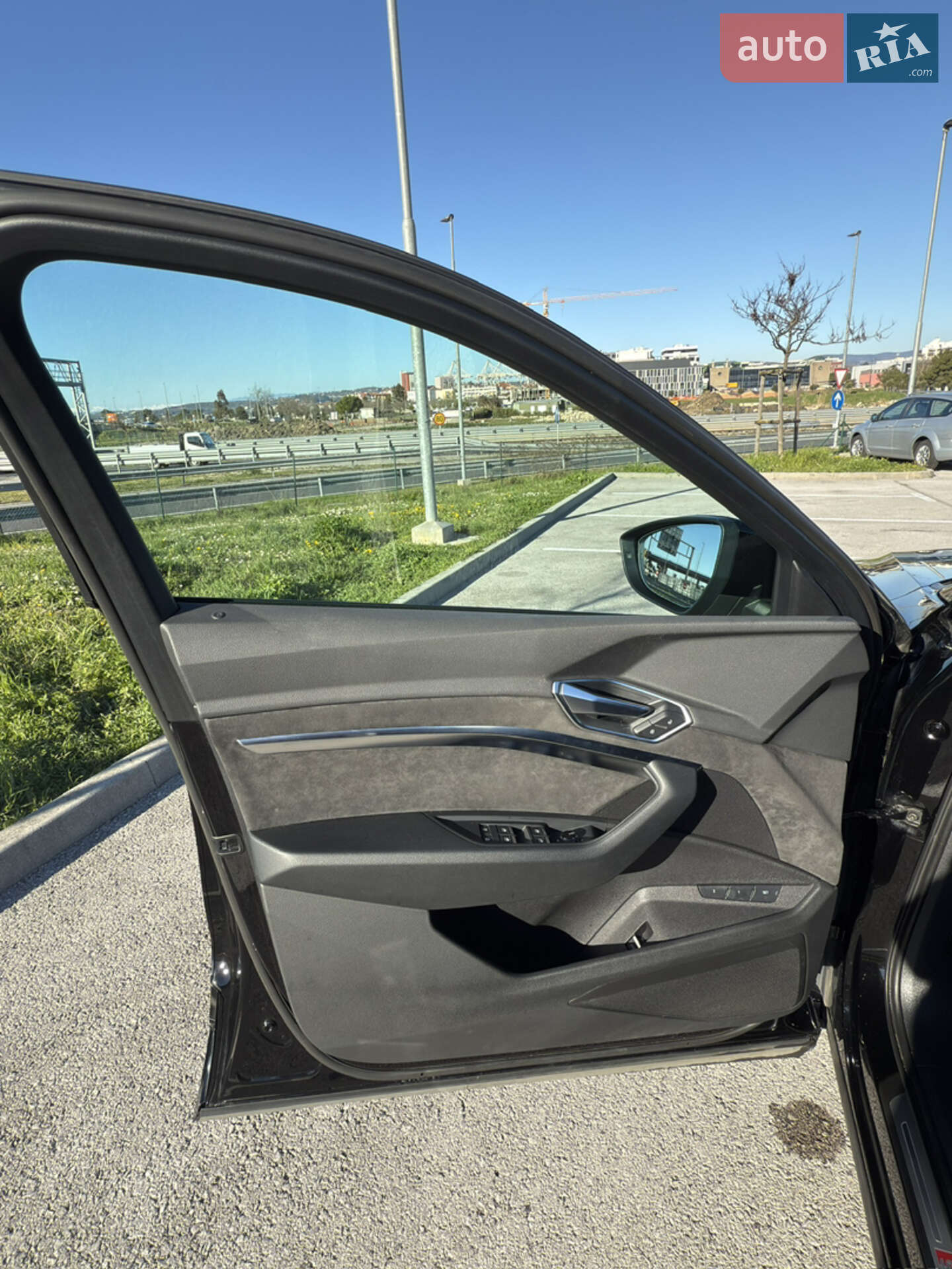 Audi e-tron 2021 VIN WAUZZZGE9MB029619 фото оголошення 13 з 24