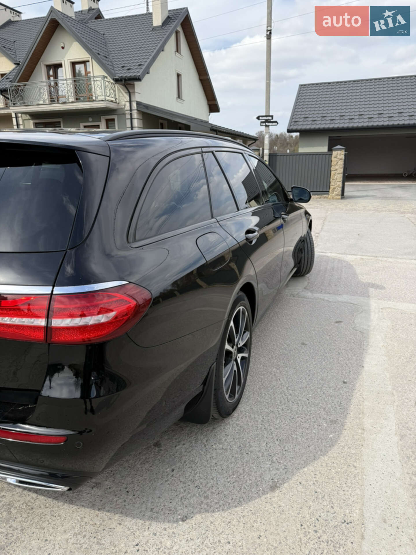 Mercedes-Benz E-Class 2020 VIN W1K2132051A843265 фото оголошення 15 з 27
