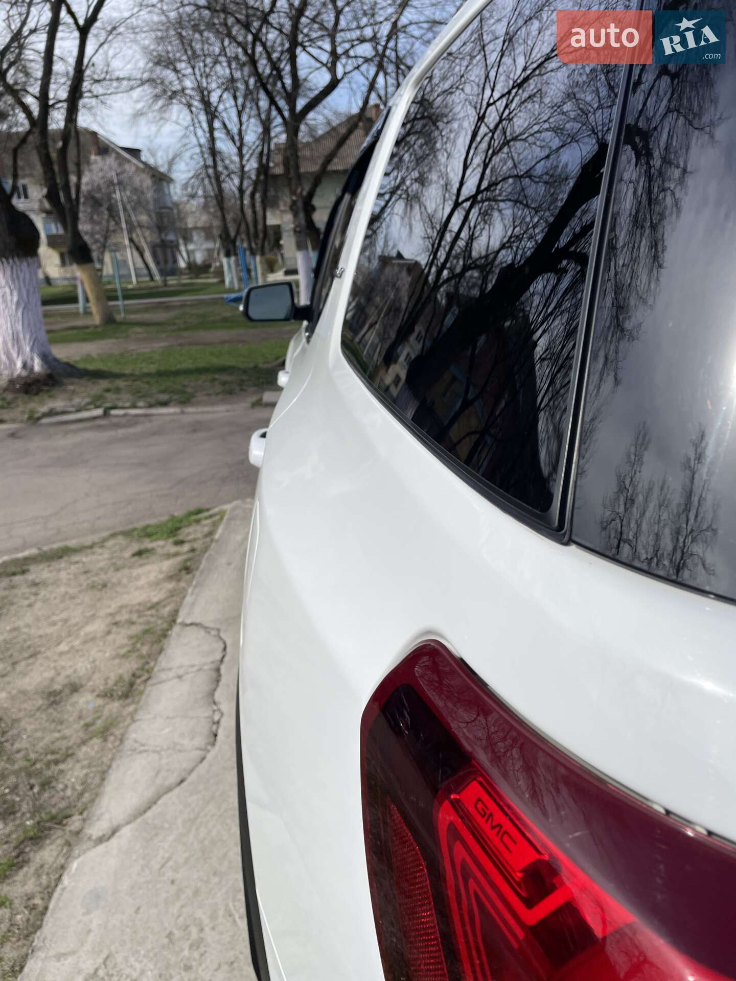 GMC Acadia 2020 VIN 1GKKNML42LZ189481 фото оголошення 12 з 42
