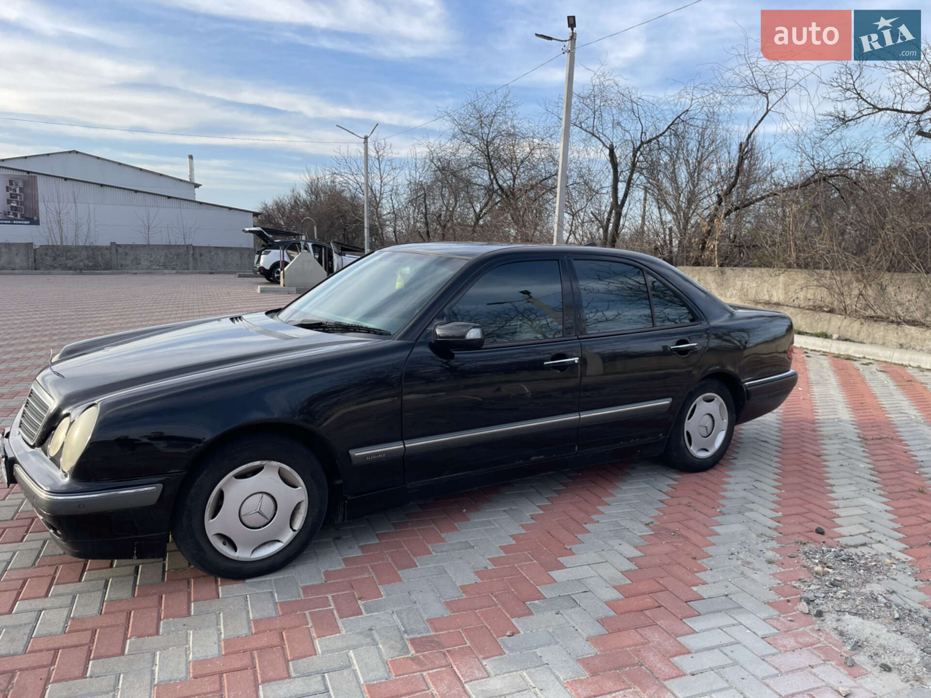 Mercedes-Benz E-Class 2000 VIN WDB2100351B035229 фото оголошення 4 з 31