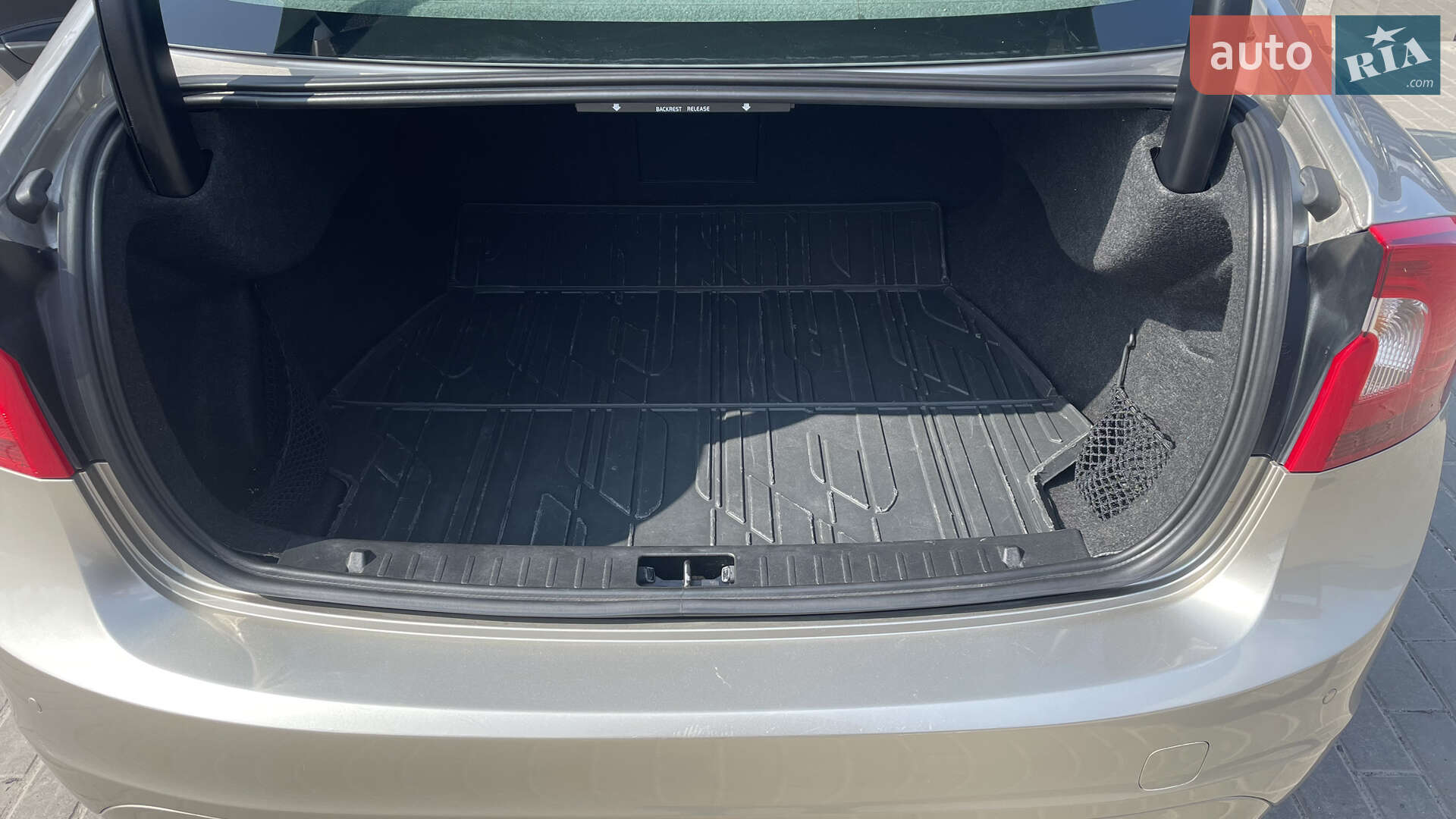 Volvo S60 2014 VIN YV140MFK4F1340671 фото оголошення 17 з 45