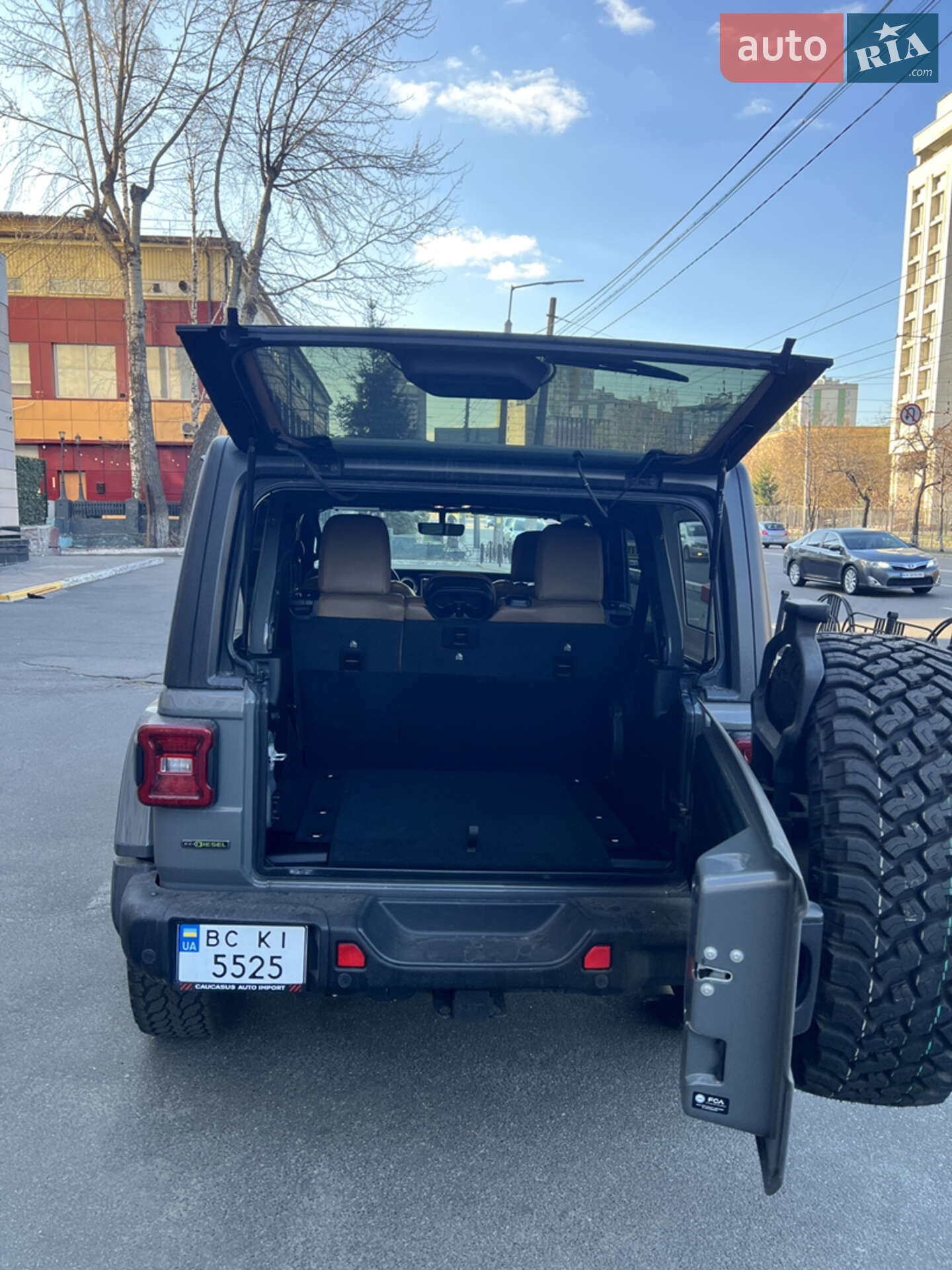 Jeep Wrangler 2020 VIN 1C4JJXFM9MW555701 фото оголошення 2 з 17