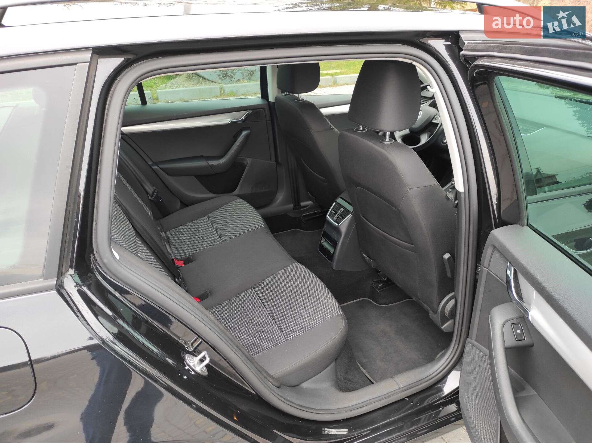Skoda Octavia 2014 VIN TMBJG9NE3F0111319 фото оголошення 9 з 11