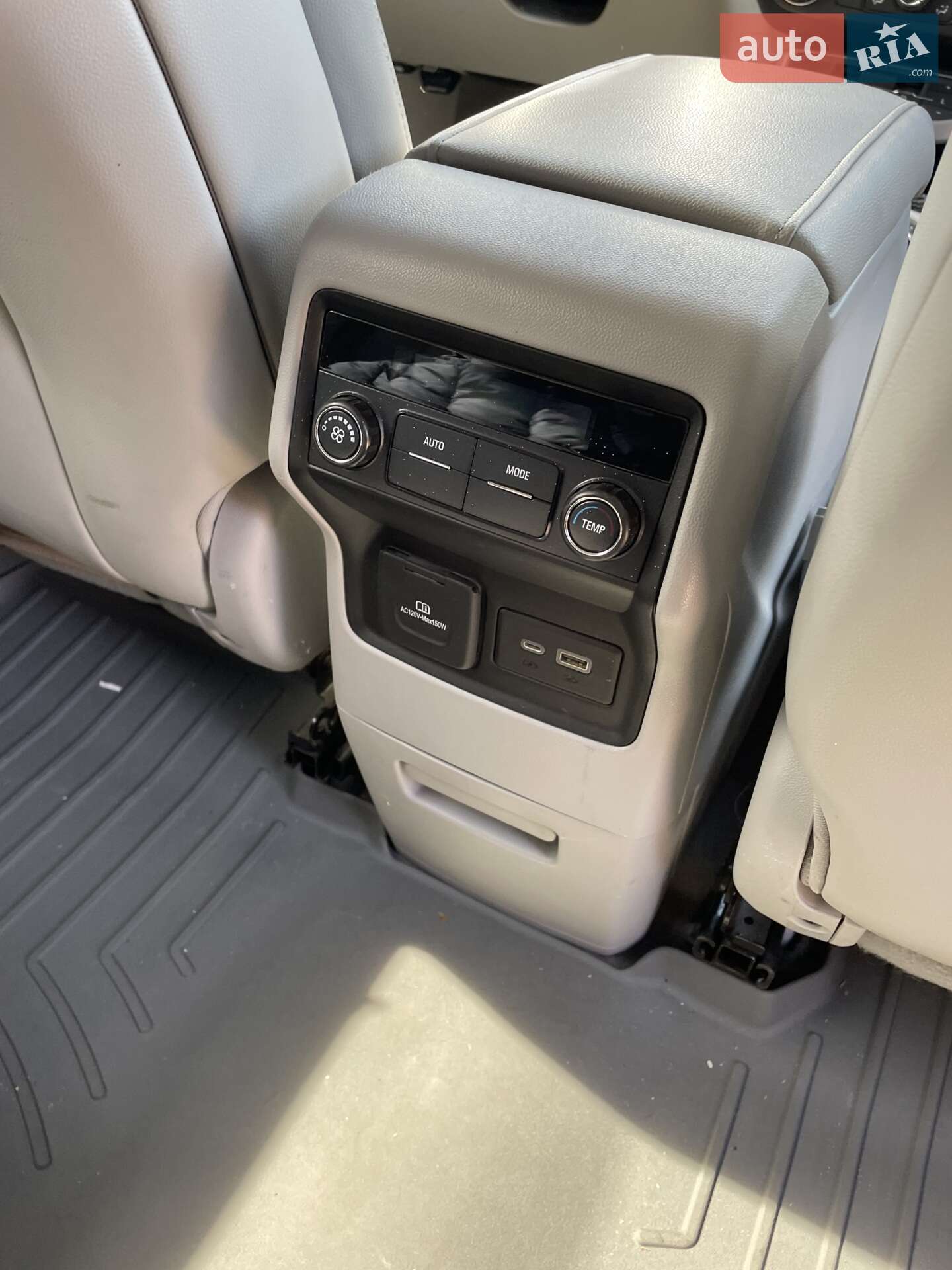 GMC Acadia 2020 VIN 1GKKNML42LZ189481 фото оголошення 18 з 28