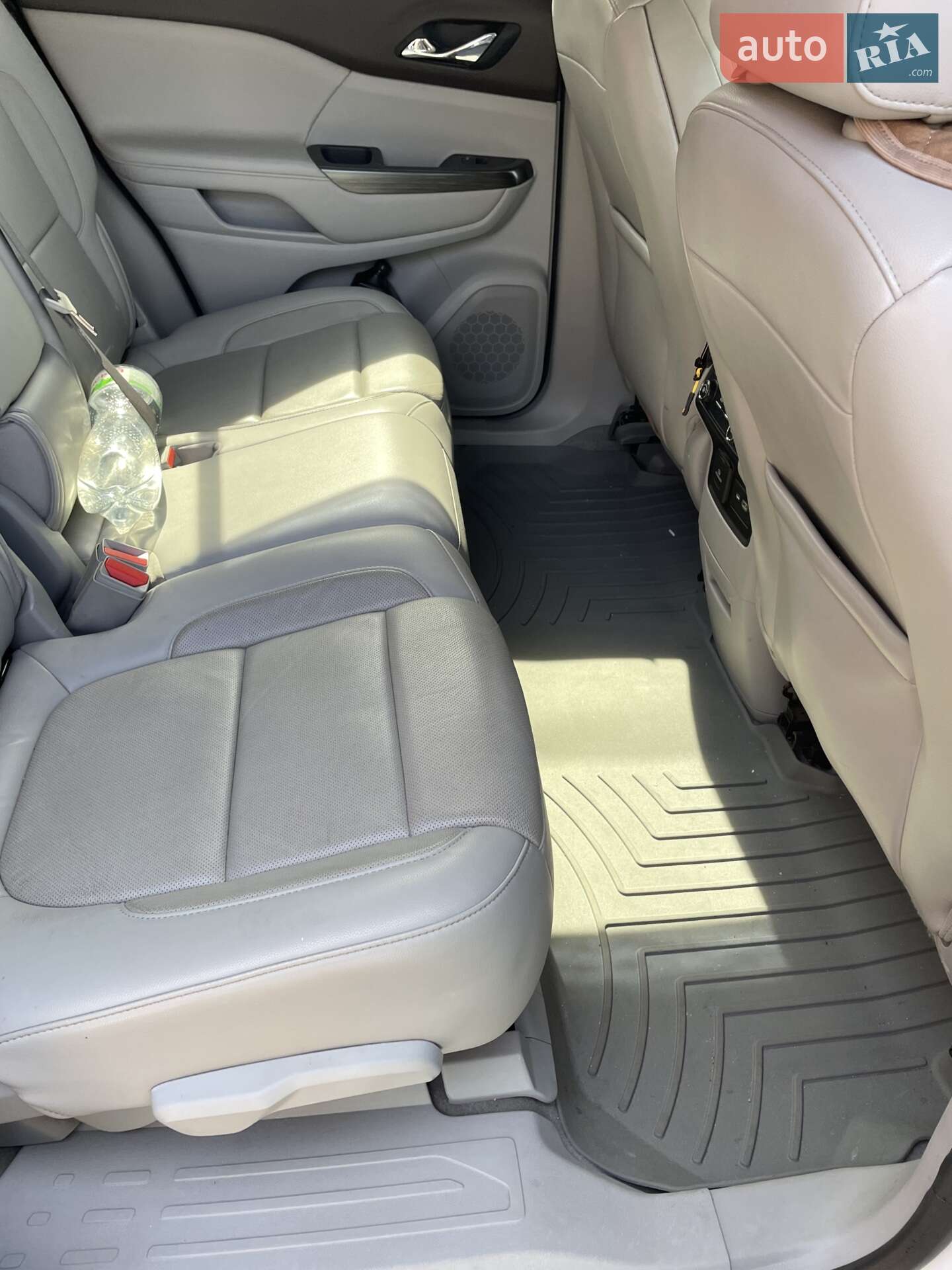 GMC Acadia 2020 VIN 1GKKNML42LZ189481 фото оголошення 19 з 28