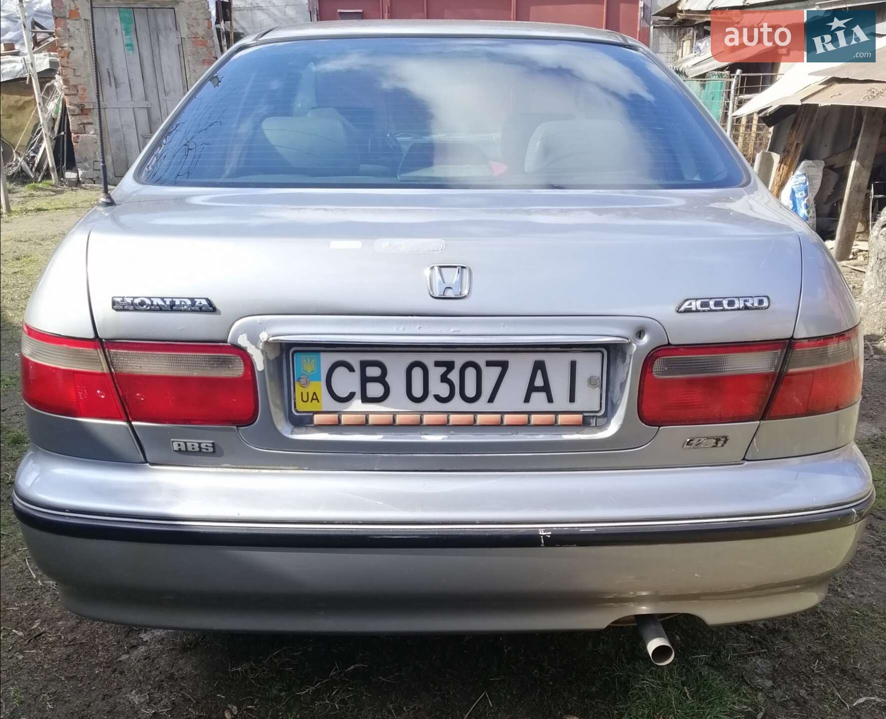 Honda Accord 1997 VIN SHHCE75400U016435 фото оголошення 2 з 9